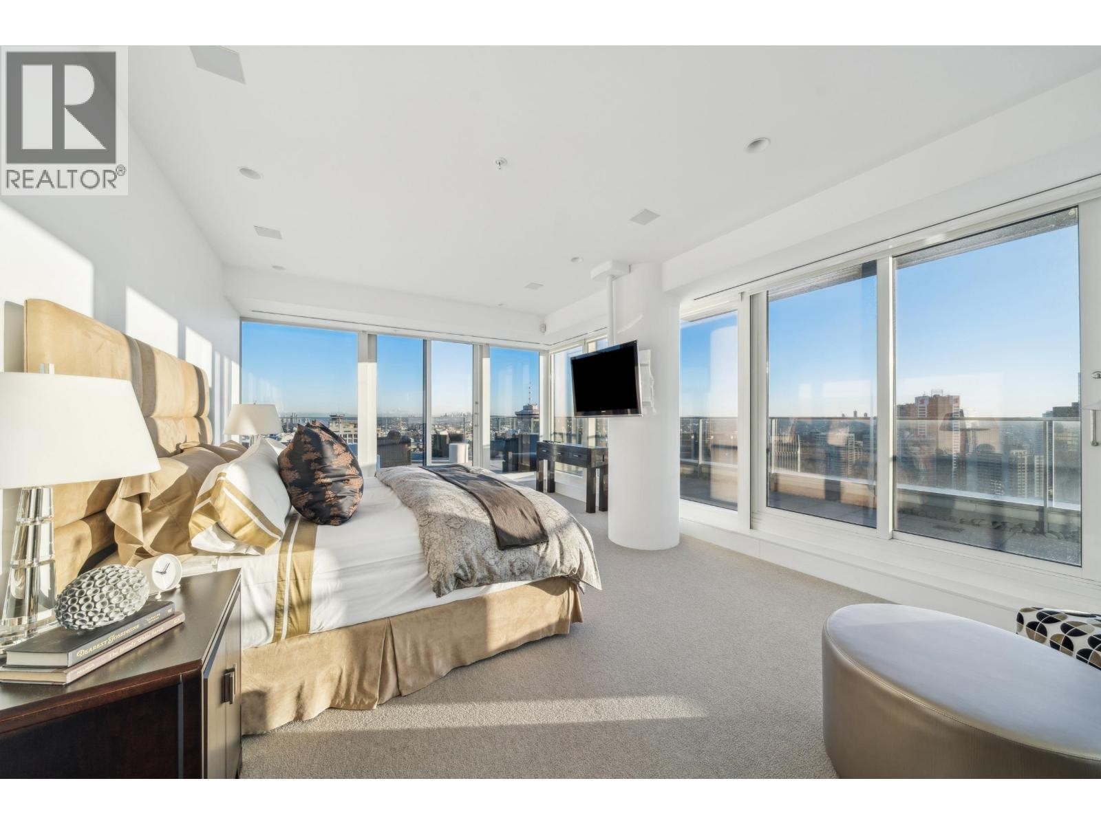 












4602 1011 W CORDOVA STREET

,
Vancouver,




British Columbia
V6C0B2

