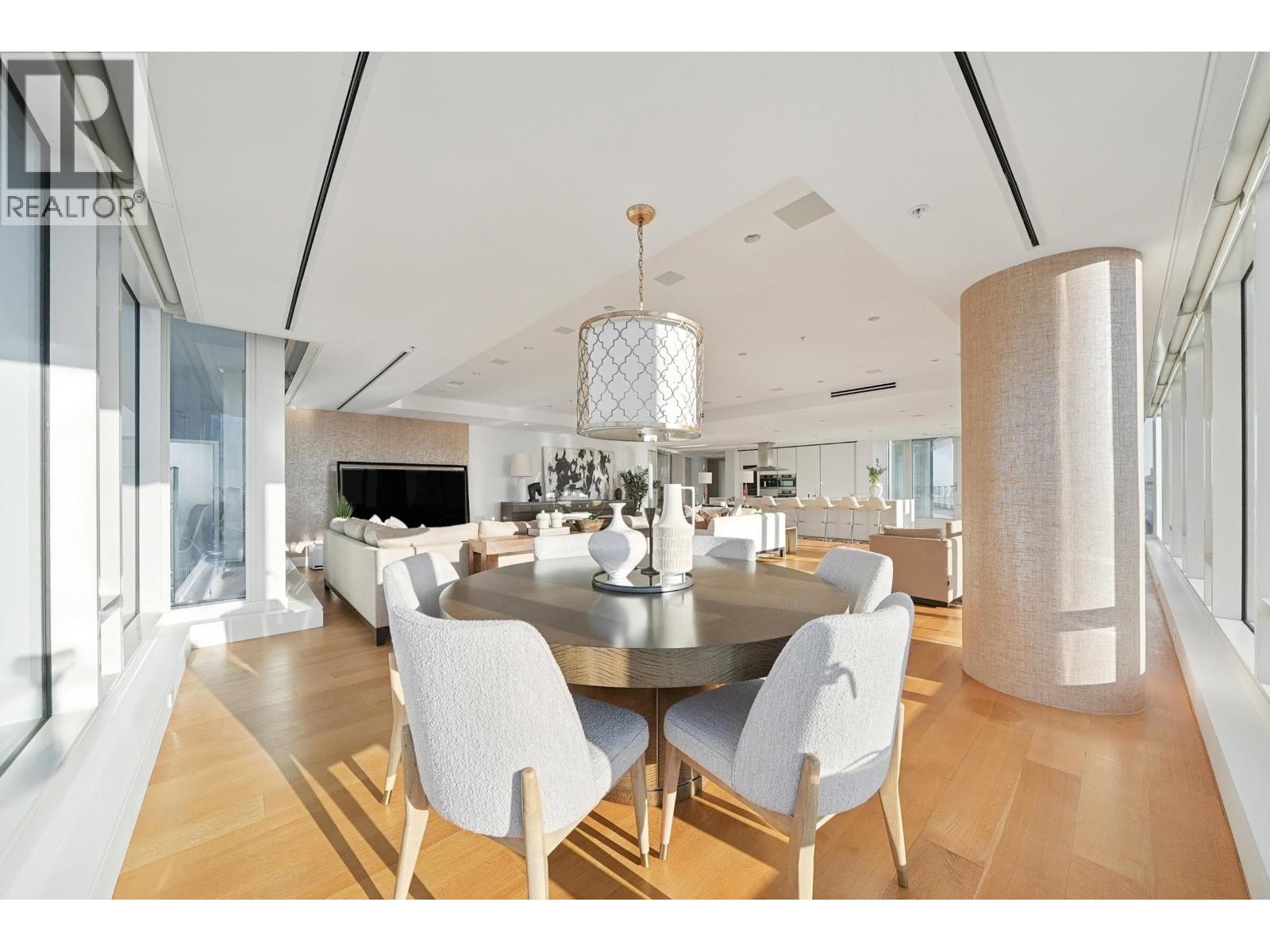 












4602 1011 W CORDOVA STREET

,
Vancouver,




British Columbia
V6C0B2

