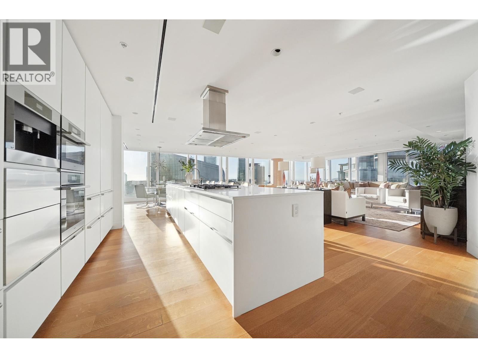 












4602 1011 W CORDOVA STREET

,
Vancouver,




British Columbia
V6C0B2

