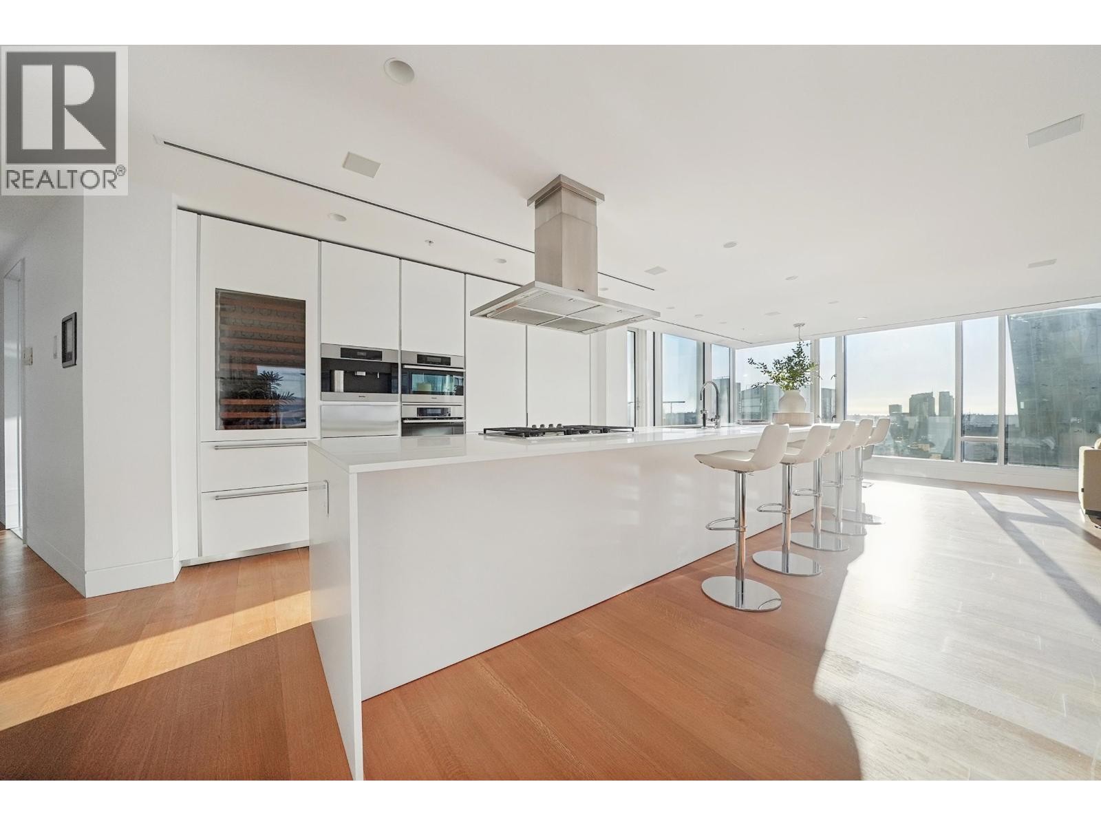 












4602 1011 W CORDOVA STREET

,
Vancouver,




British Columbia
V6C0B2

