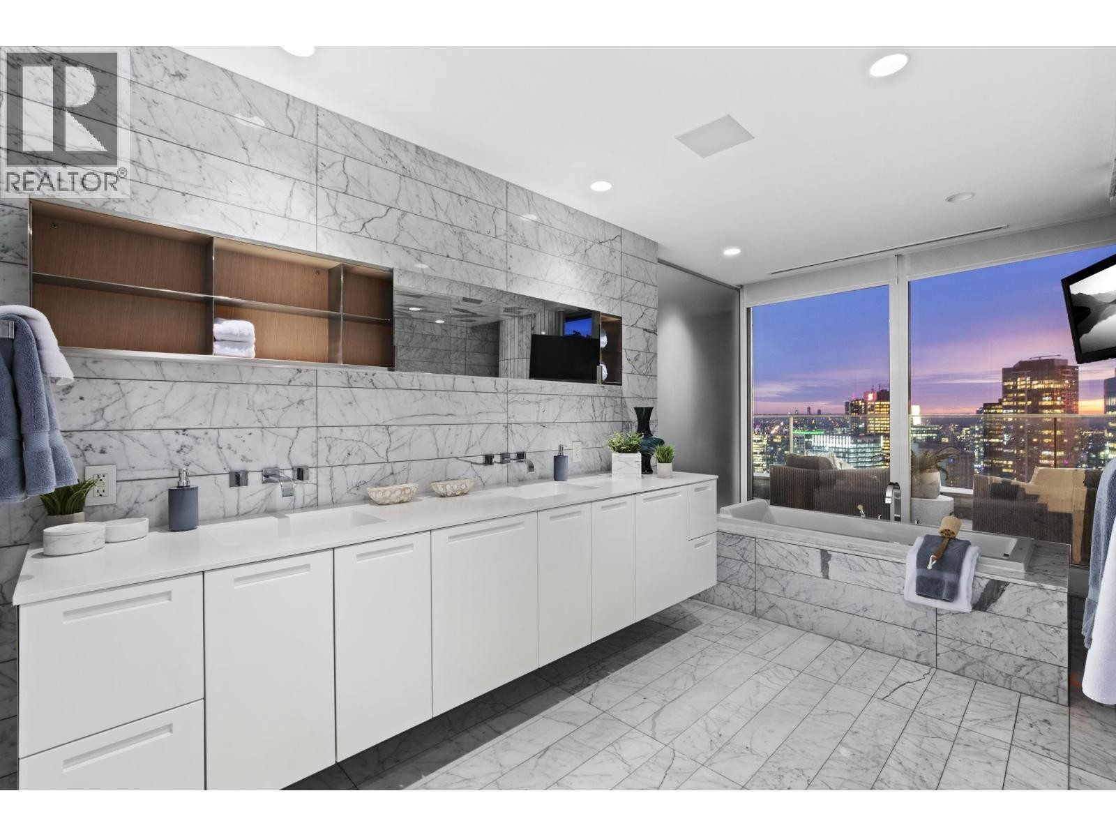 












4602 1011 W CORDOVA STREET

,
Vancouver,




British Columbia
V6C0B2

