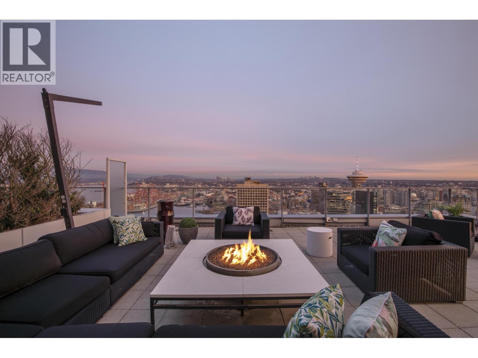 












4602 1011 W CORDOVA STREET

,
Vancouver,




British Columbia
V6C0B2

