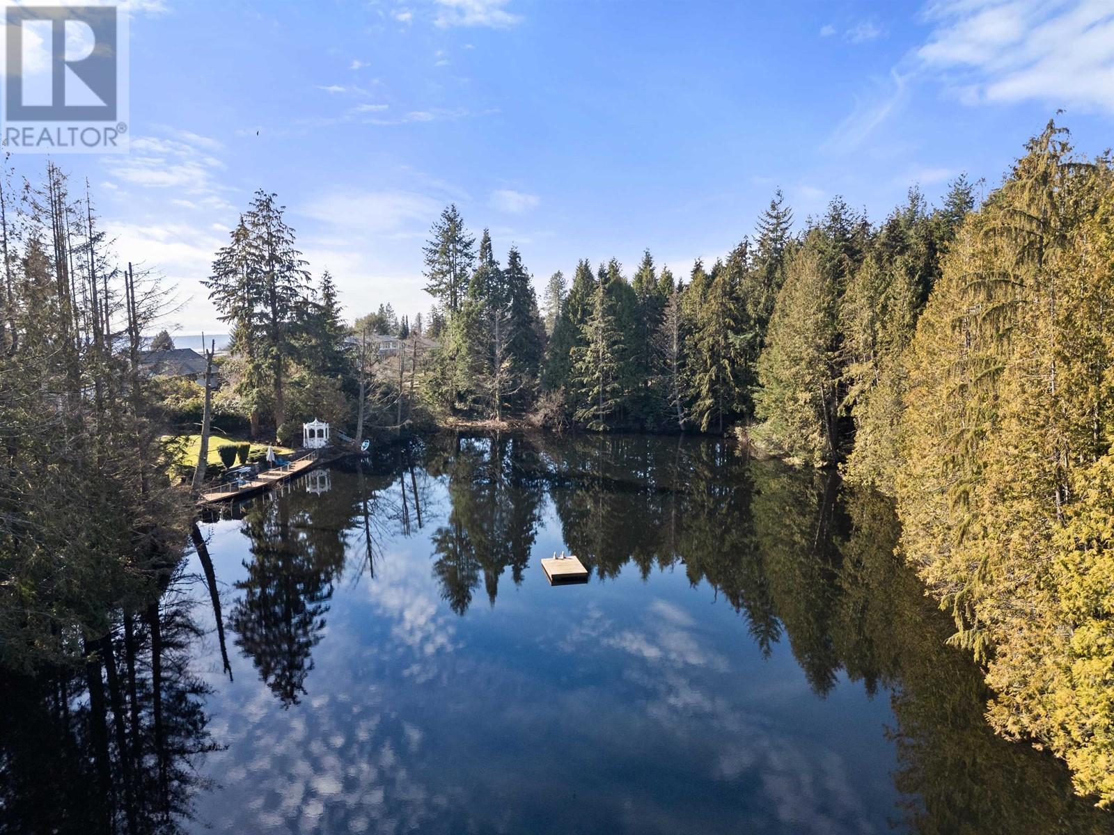 












945 GROVELAND ROAD

,
West Vancouver,




British Columbia
V7S1Y9

