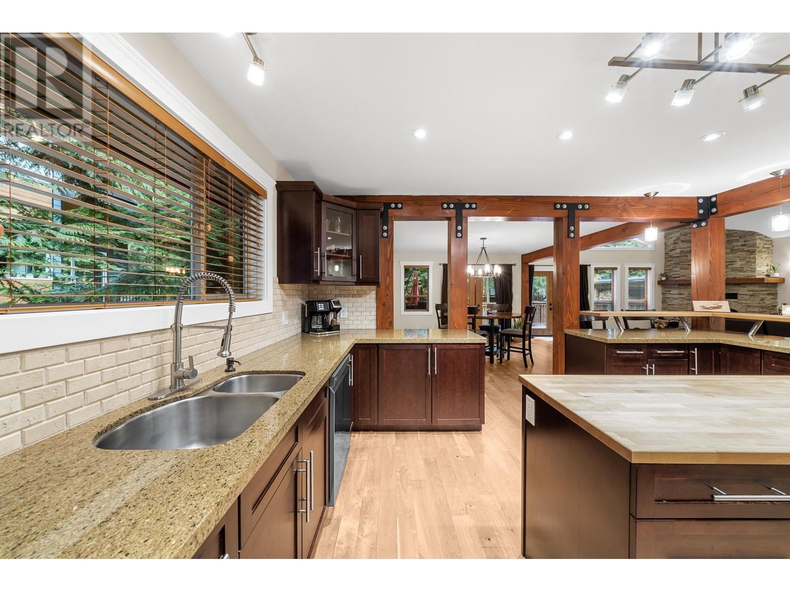 












1782 DEPOT ROAD

,
Squamish,




British Columbia
V0N1T0

