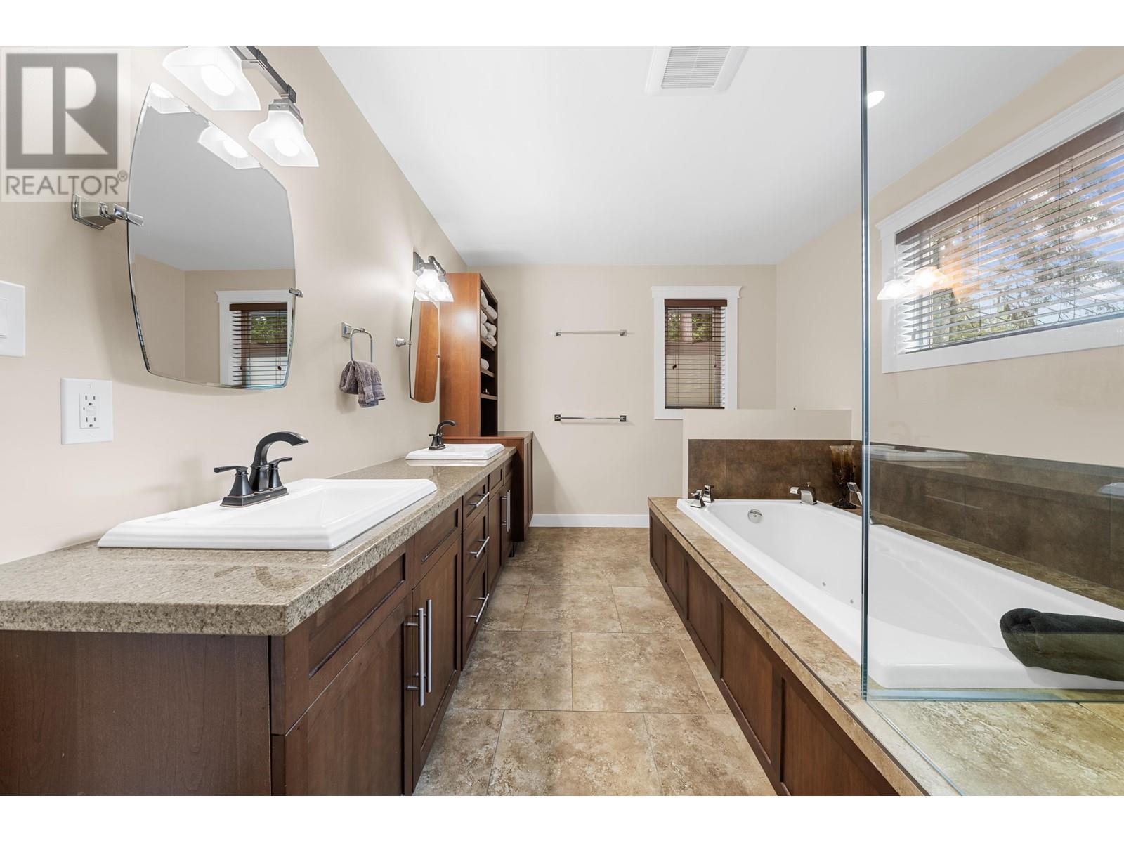 












1782 DEPOT ROAD

,
Squamish,




British Columbia
V0N1T0

