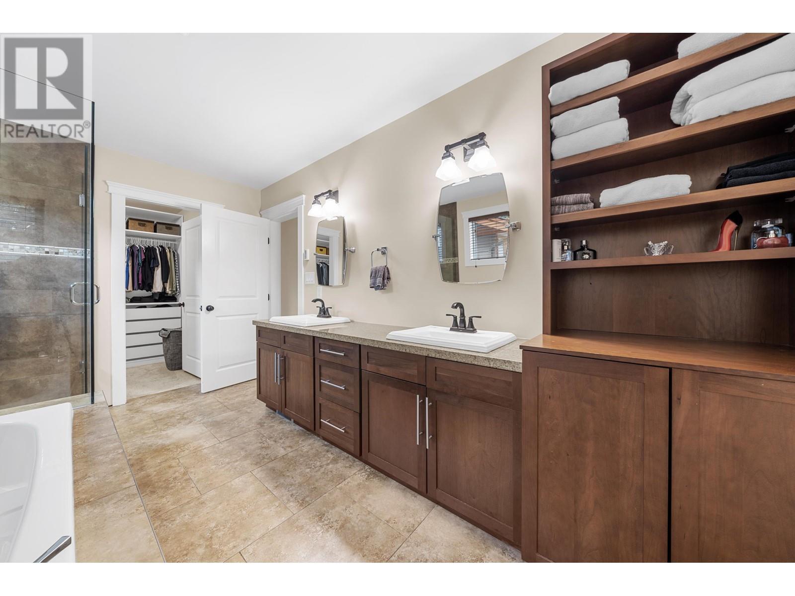 












1782 DEPOT ROAD

,
Squamish,




British Columbia
V0N1T0

