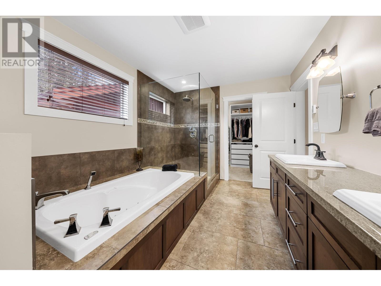 












1782 DEPOT ROAD

,
Squamish,




British Columbia
V0N1T0


