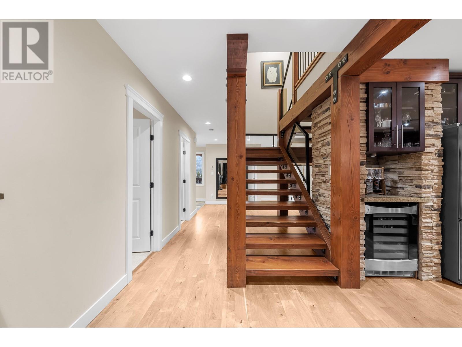 












1782 DEPOT ROAD

,
Squamish,




British Columbia
V0N1T0

