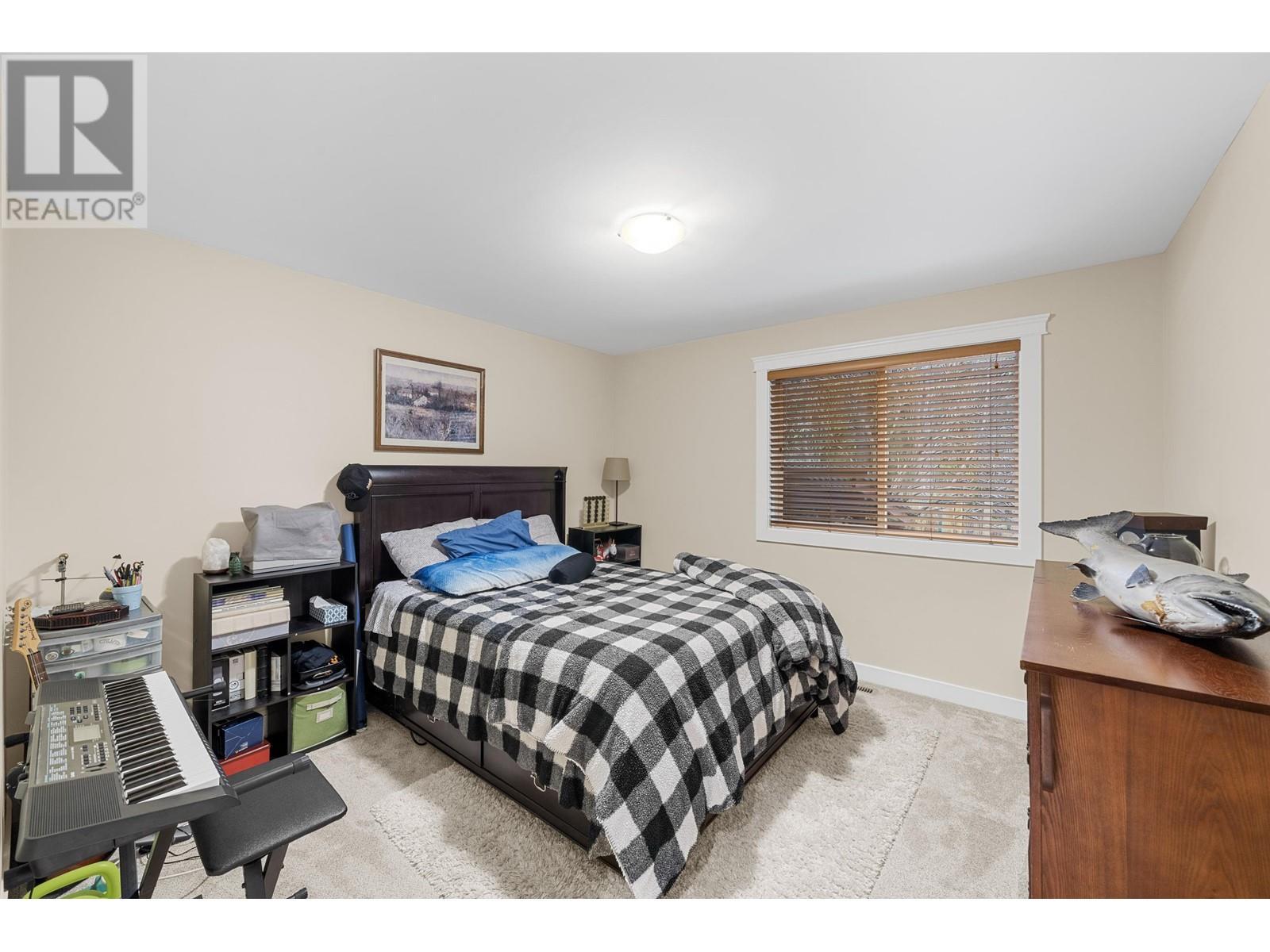 












1782 DEPOT ROAD

,
Squamish,




British Columbia
V0N1T0

