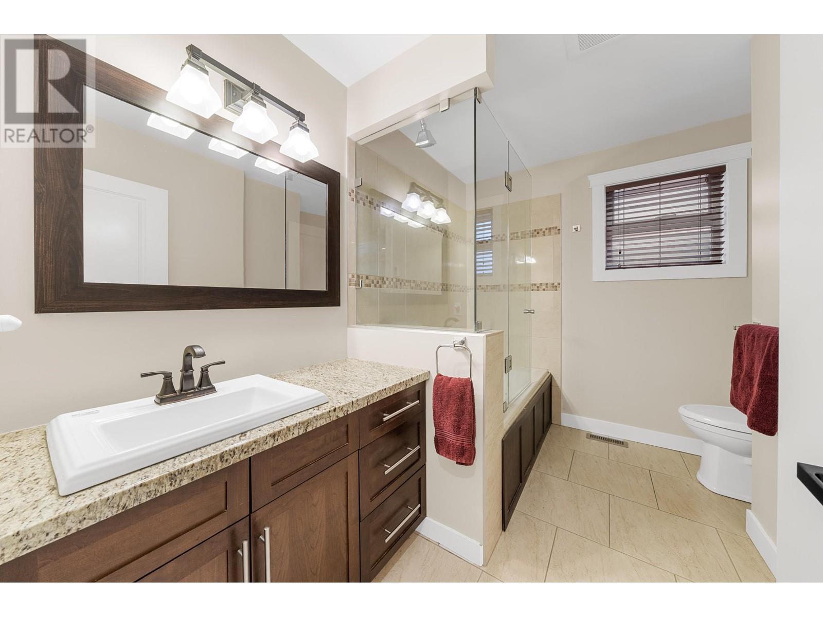 












1782 DEPOT ROAD

,
Squamish,




British Columbia
V0N1T0

