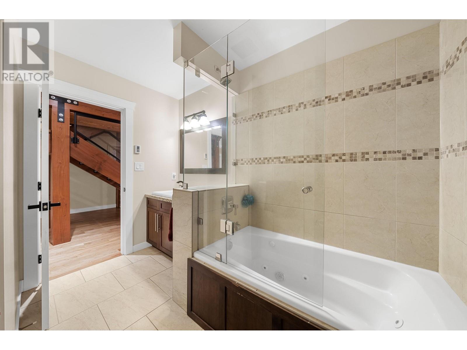 












1782 DEPOT ROAD

,
Squamish,




British Columbia
V0N1T0

