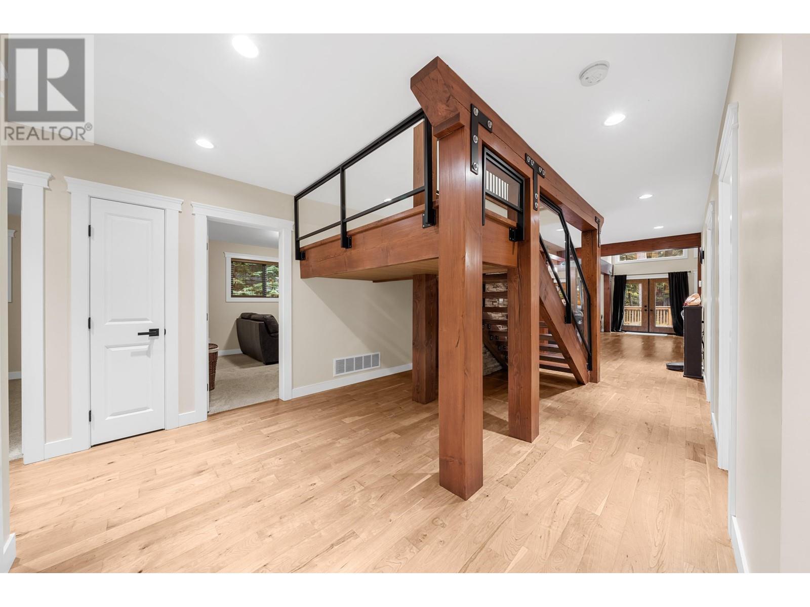 












1782 DEPOT ROAD

,
Squamish,




British Columbia
V0N1T0

