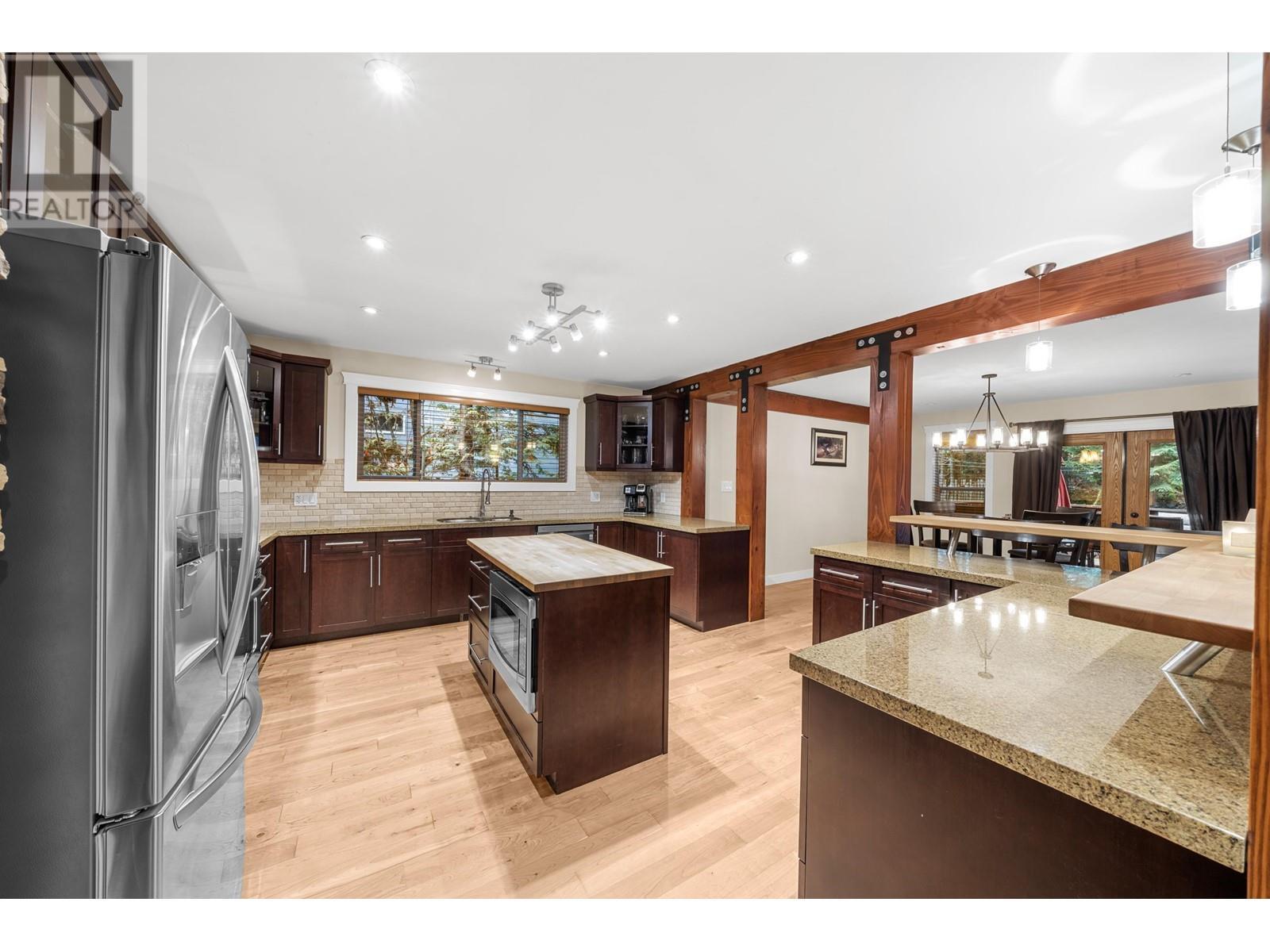












1782 DEPOT ROAD

,
Squamish,




British Columbia
V0N1T0

