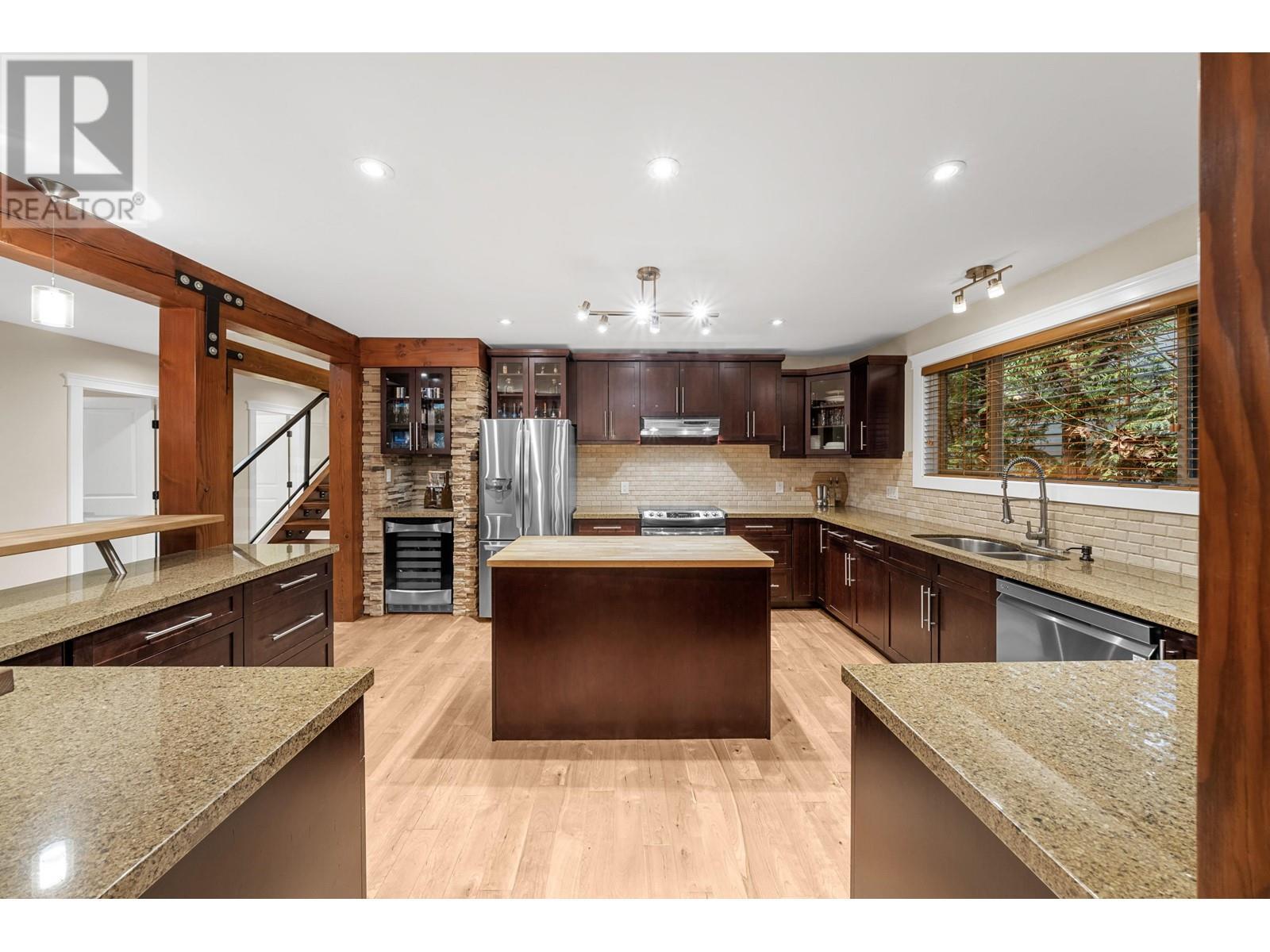 












1782 DEPOT ROAD

,
Squamish,




British Columbia
V0N1T0

