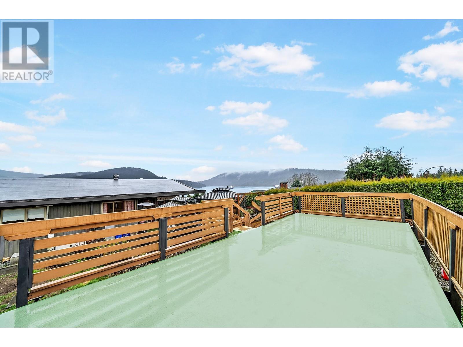 












645 BAYCREST DRIVE

,
North Vancouver,




British Columbia
V7G1N7

