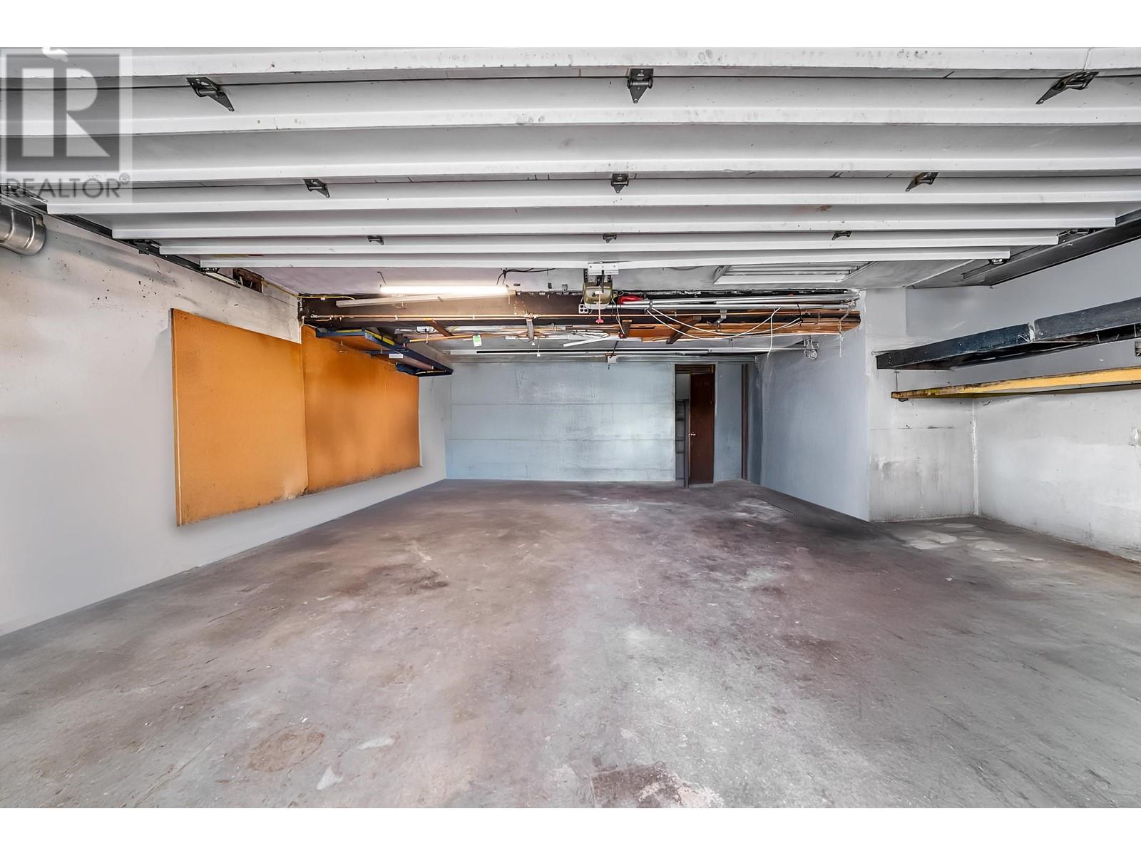 












645 BAYCREST DRIVE

,
North Vancouver,




British Columbia
V7G1N7

