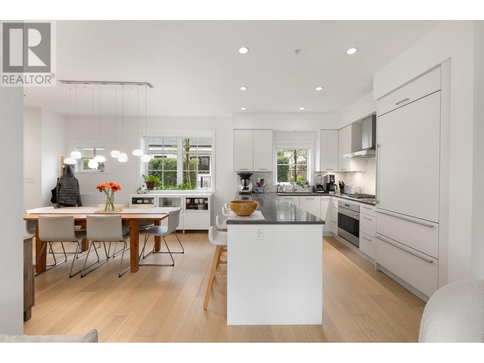 












15 1133 RIDGEWOOD DRIVE

,
North Vancouver,




British Columbia
V7R0A5

