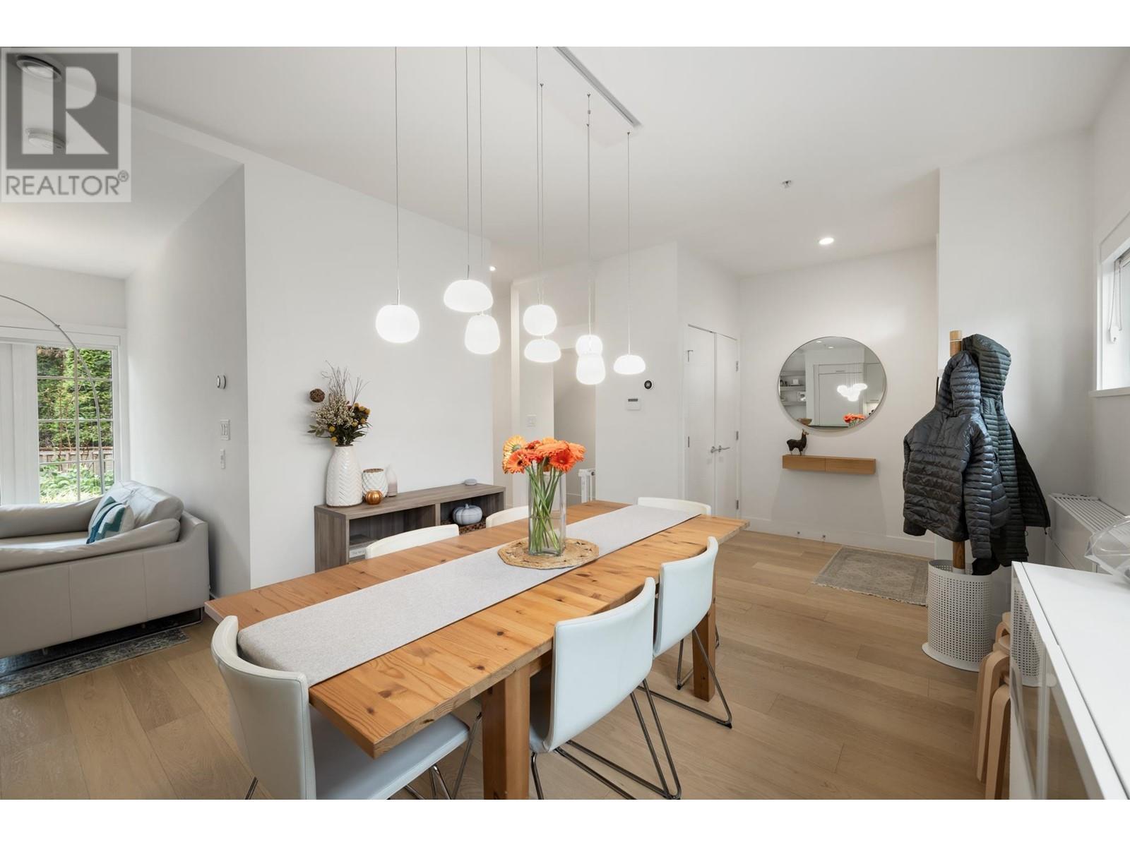 












15 1133 RIDGEWOOD DRIVE

,
North Vancouver,




British Columbia
V7R0A5


