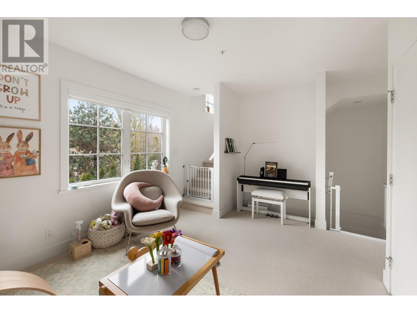 












15 1133 RIDGEWOOD DRIVE

,
North Vancouver,




British Columbia
V7R0A5

