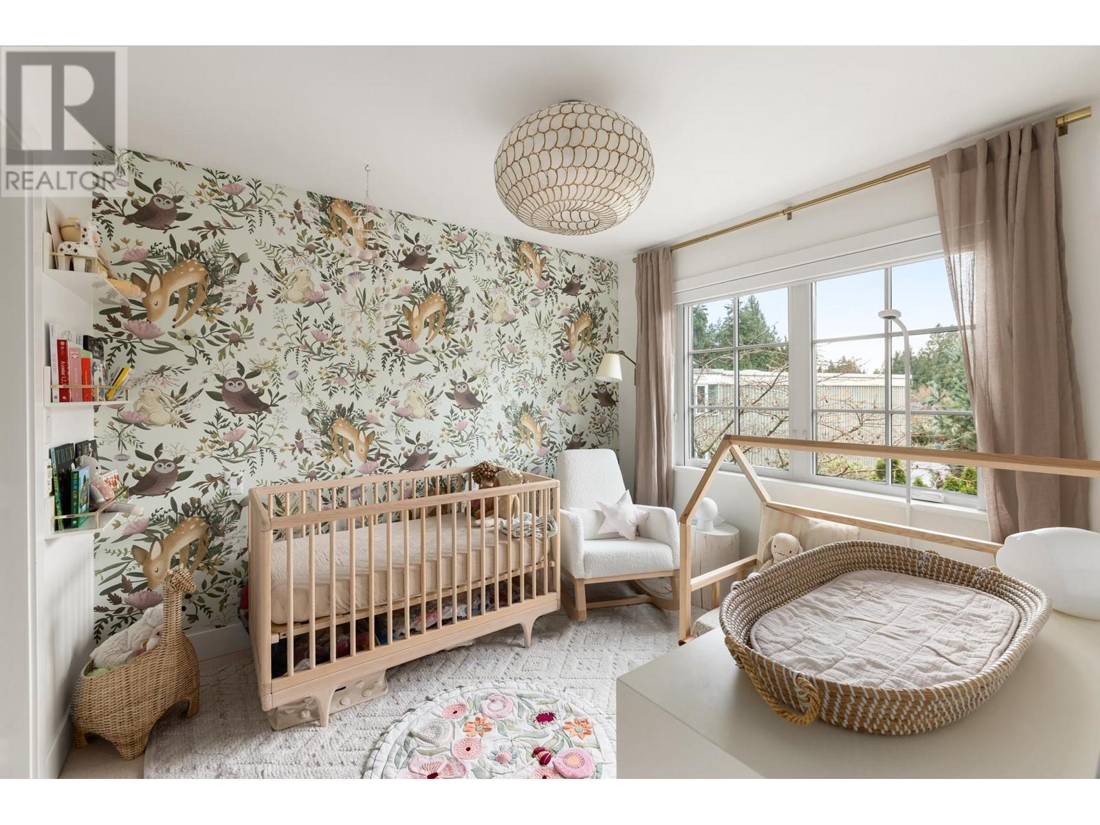 












15 1133 RIDGEWOOD DRIVE

,
North Vancouver,




British Columbia
V7R0A5

