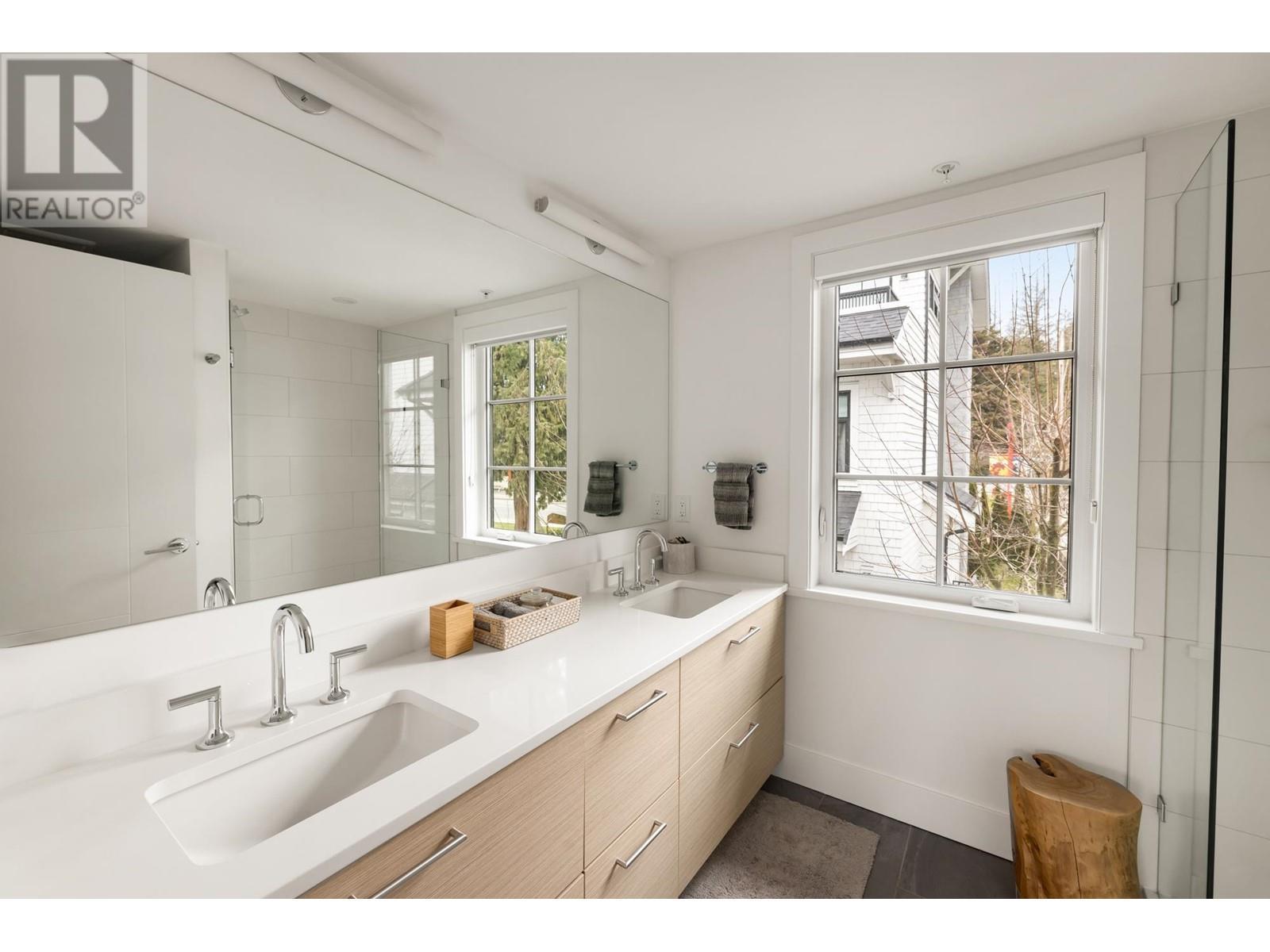 












15 1133 RIDGEWOOD DRIVE

,
North Vancouver,




British Columbia
V7R0A5

