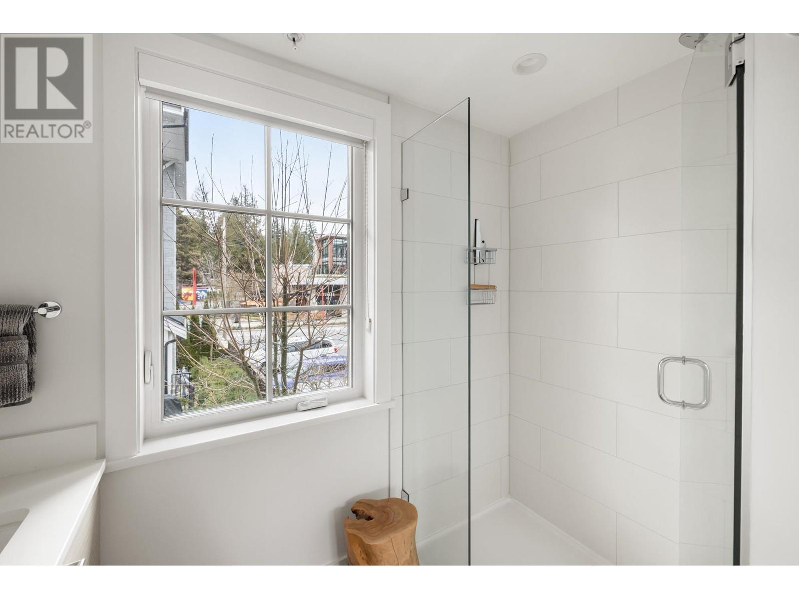 












15 1133 RIDGEWOOD DRIVE

,
North Vancouver,




British Columbia
V7R0A5


