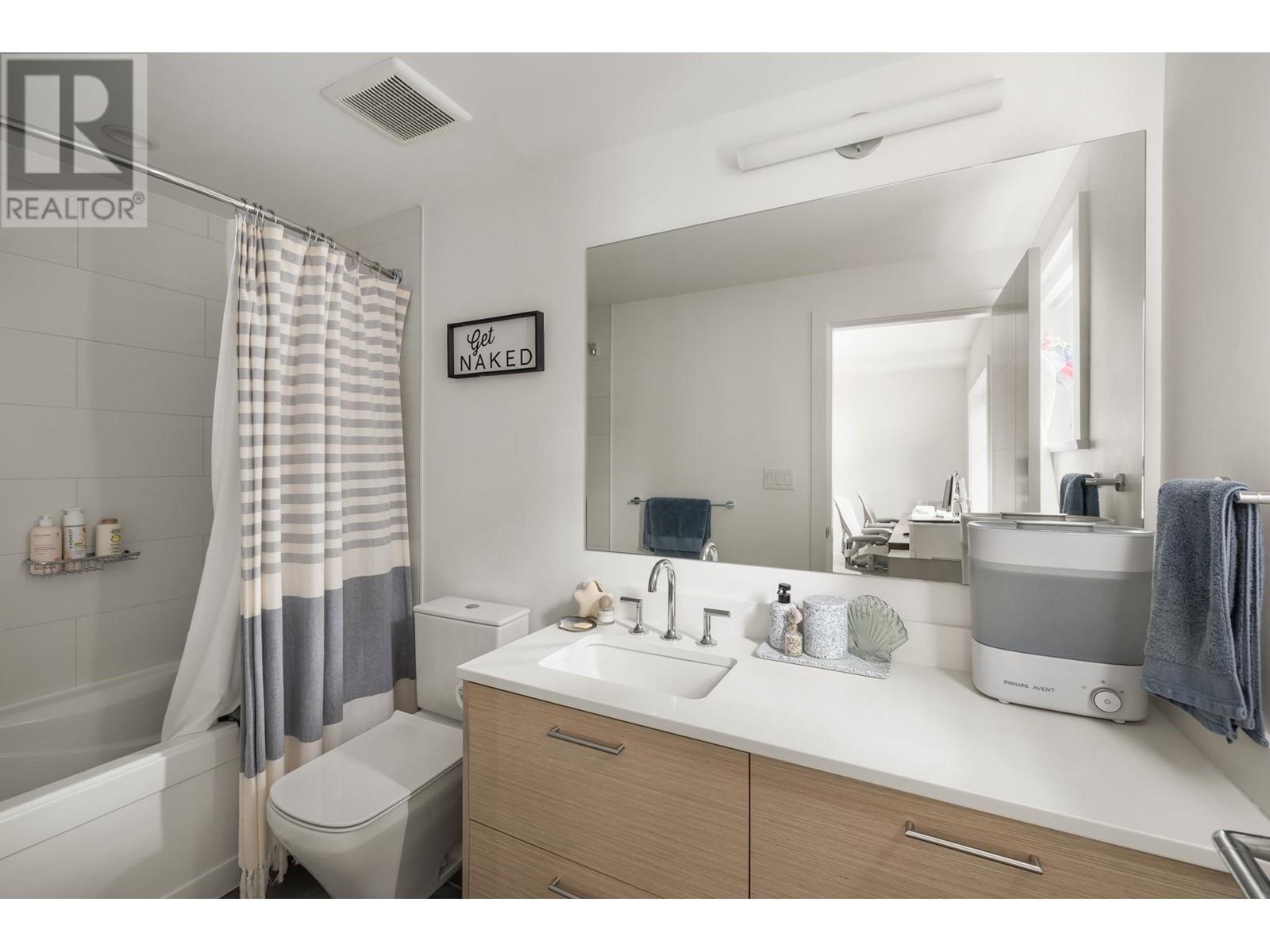 












15 1133 RIDGEWOOD DRIVE

,
North Vancouver,




British Columbia
V7R0A5

