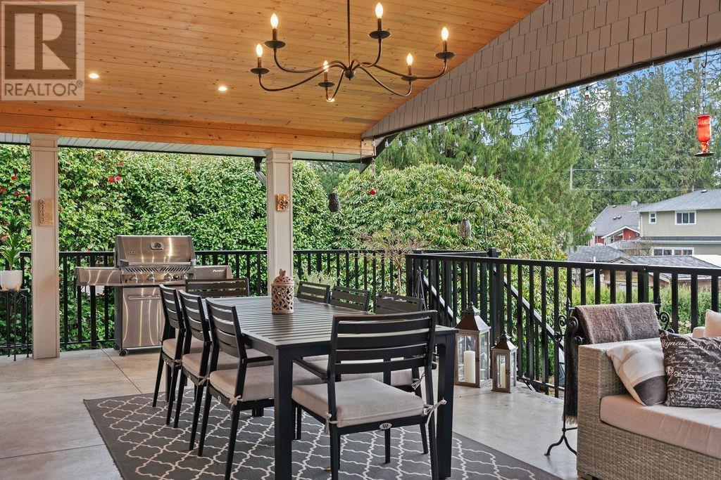 












549 W 22ND STREET

,
North Vancouver,




British Columbia
V7M2A6


