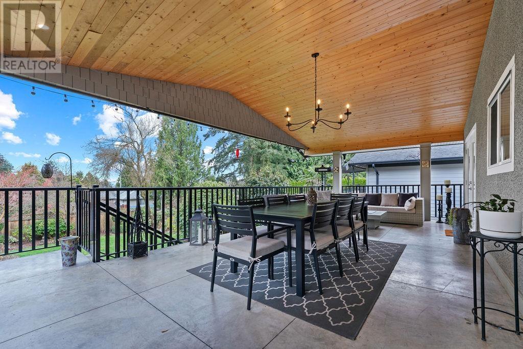 












549 W 22ND STREET

,
North Vancouver,




British Columbia
V7M2A6

