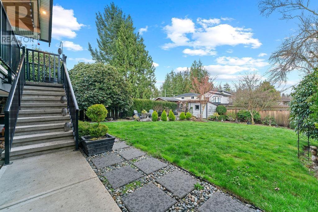 












549 W 22ND STREET

,
North Vancouver,




British Columbia
V7M2A6

