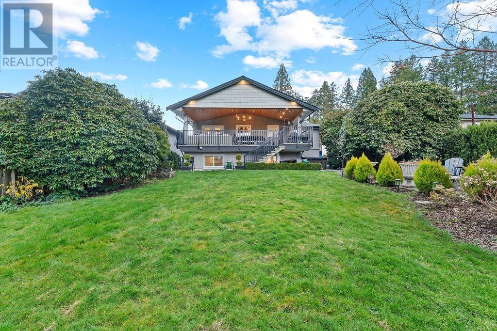 












549 W 22ND STREET

,
North Vancouver,




British Columbia
V7M2A6

