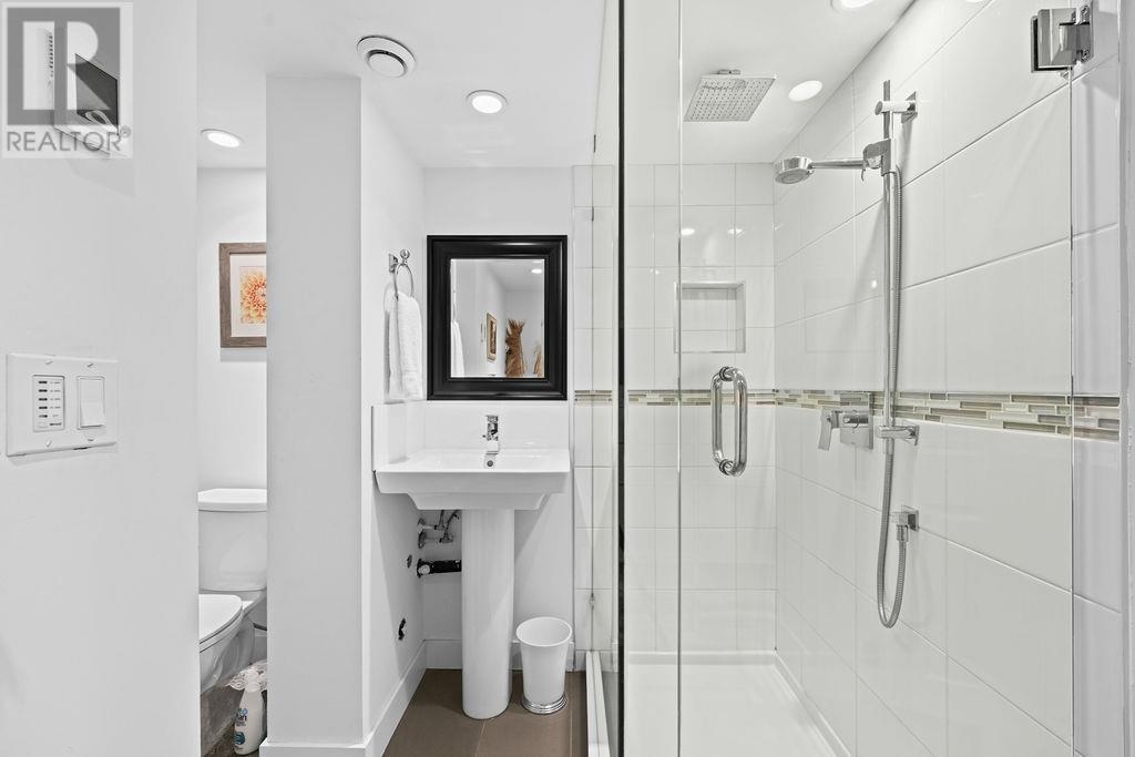 












549 W 22ND STREET

,
North Vancouver,




British Columbia
V7M2A6


