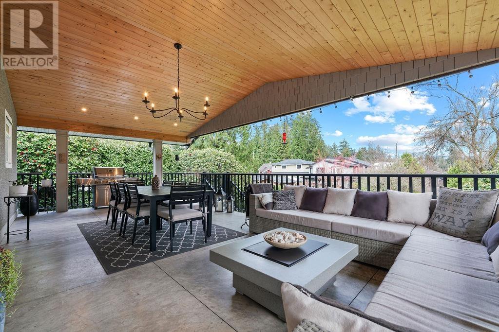 












549 W 22ND STREET

,
North Vancouver,




British Columbia
V7M2A6

