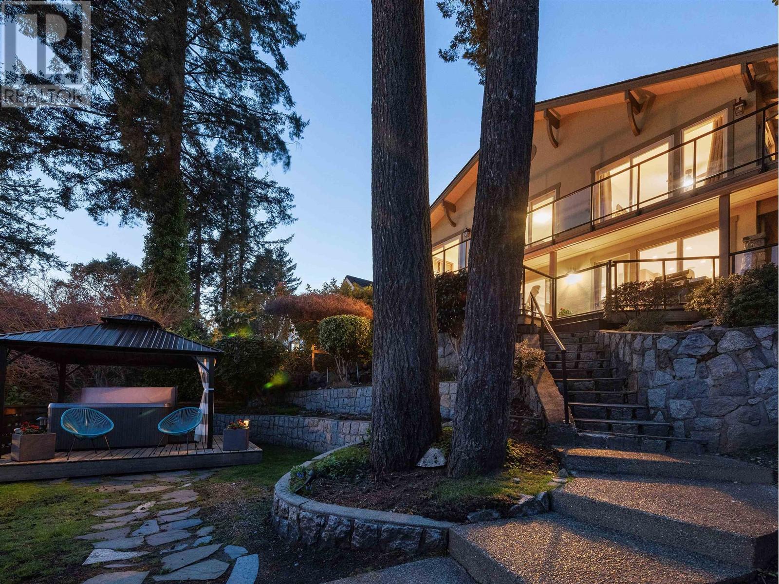 












1144 W KEITH ROAD

,
North Vancouver,




British Columbia
V7P1Y7

