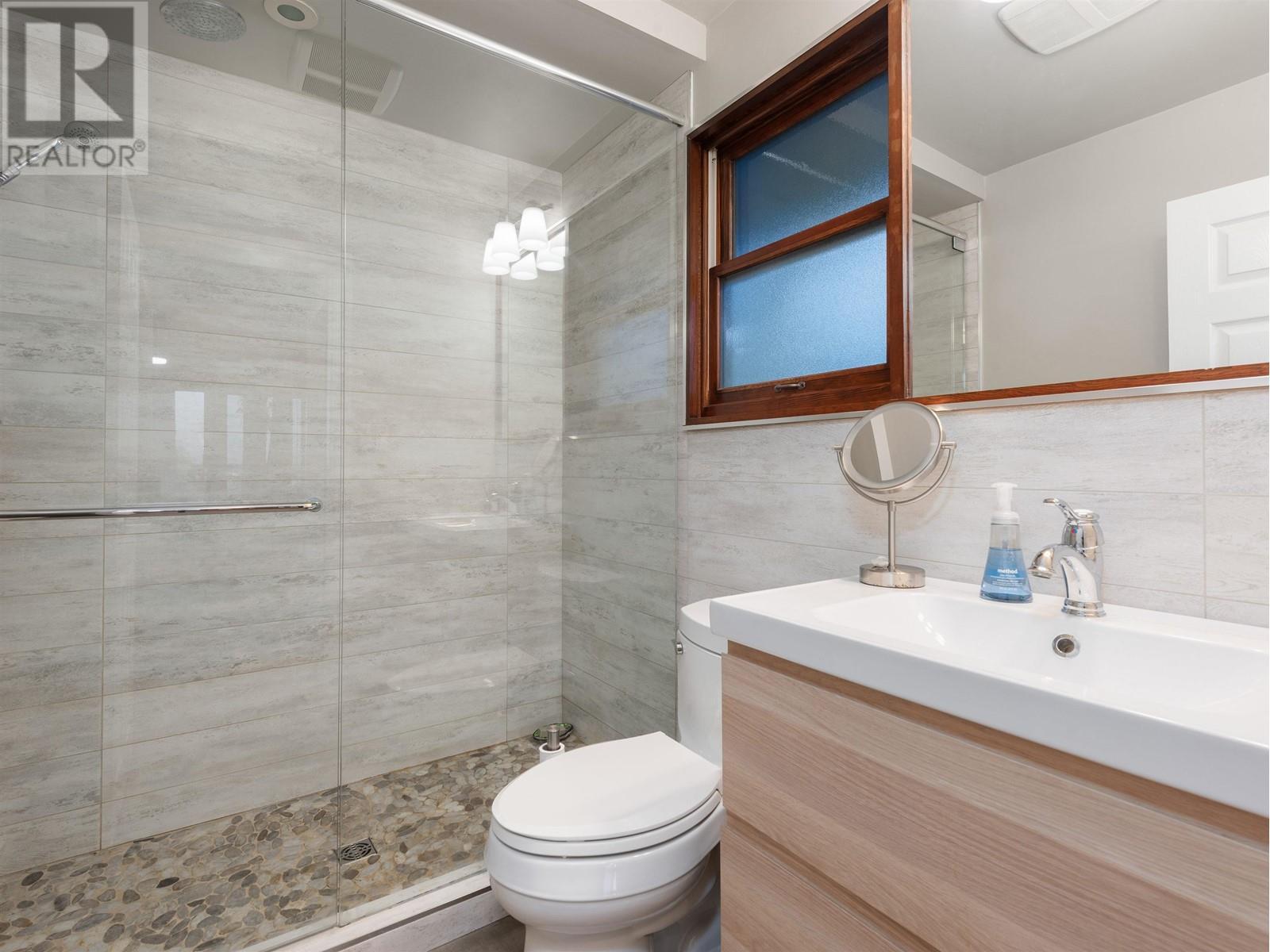 












1144 W KEITH ROAD

,
North Vancouver,




British Columbia
V7P1Y7

