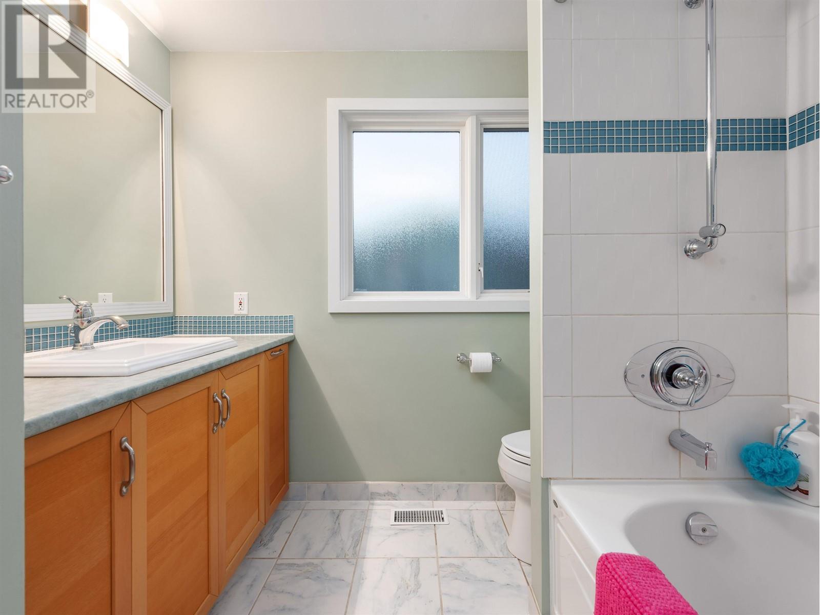 












1144 W KEITH ROAD

,
North Vancouver,




British Columbia
V7P1Y7

