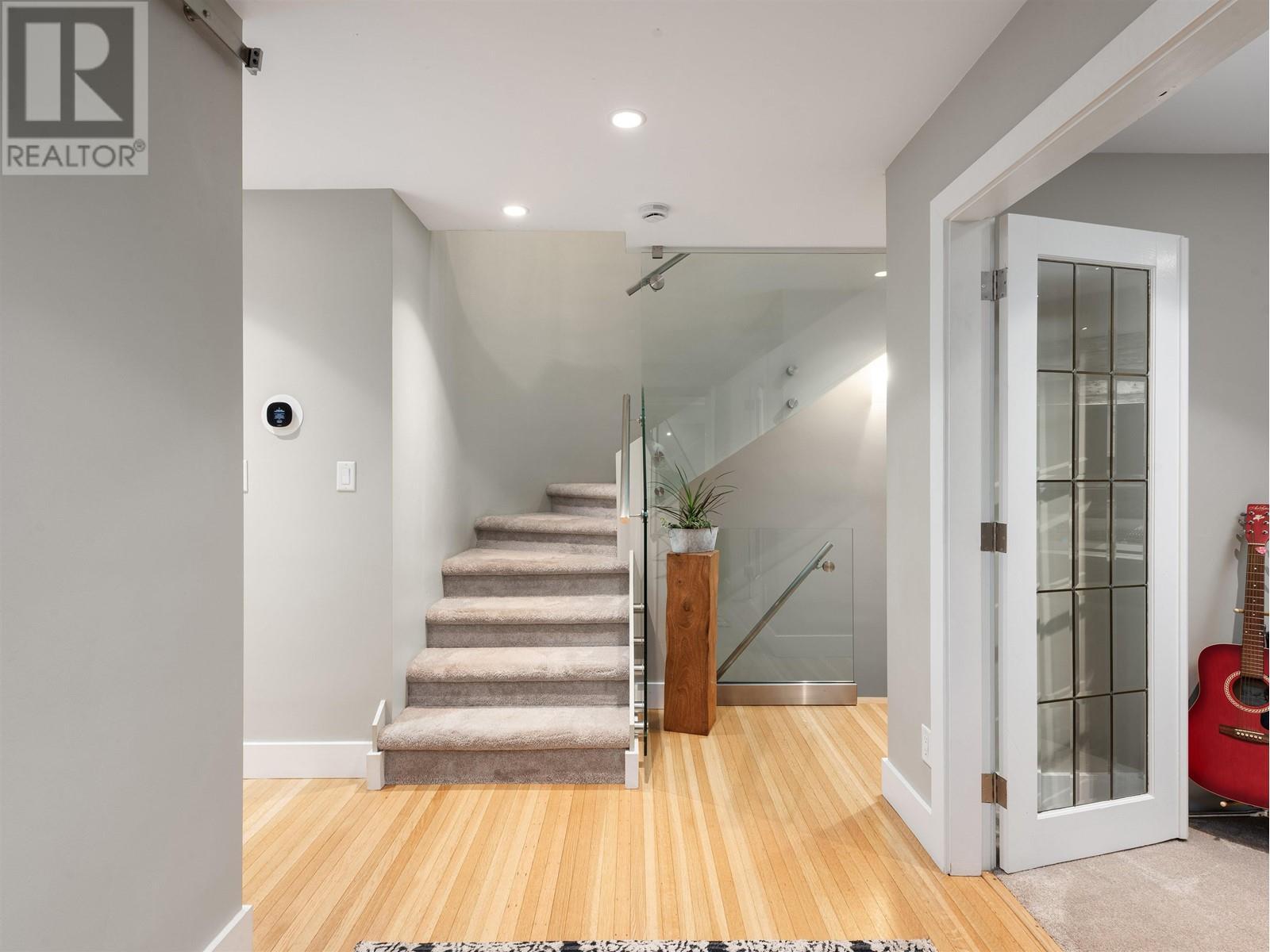 












1144 W KEITH ROAD

,
North Vancouver,




British Columbia
V7P1Y7

