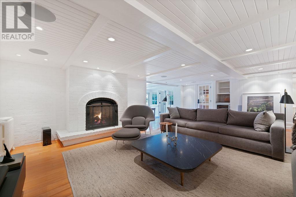 












6476 BLENHEIM STREET

,
Vancouver,




British Columbia
V6N1R5

