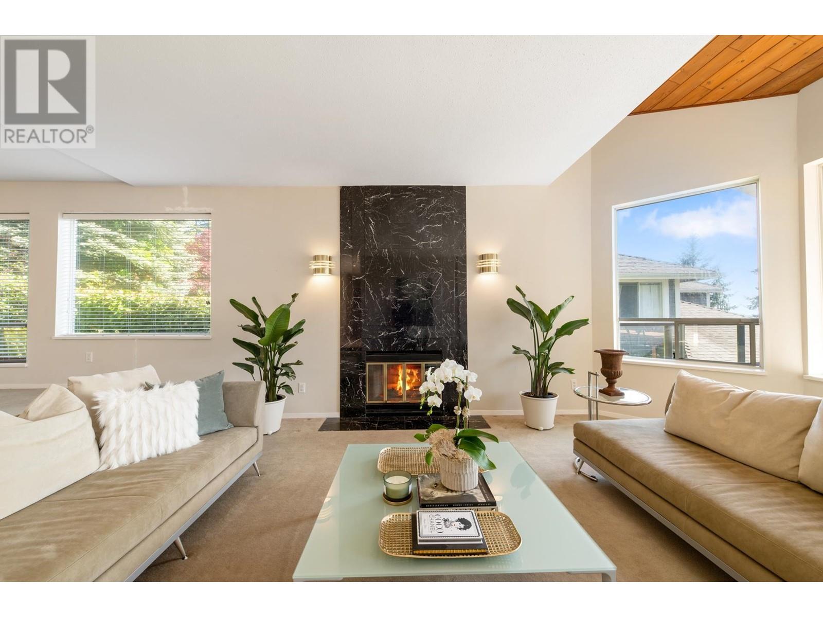 












4210 STARLIGHT WAY

,
North Vancouver,




British Columbia
V7N4L5

