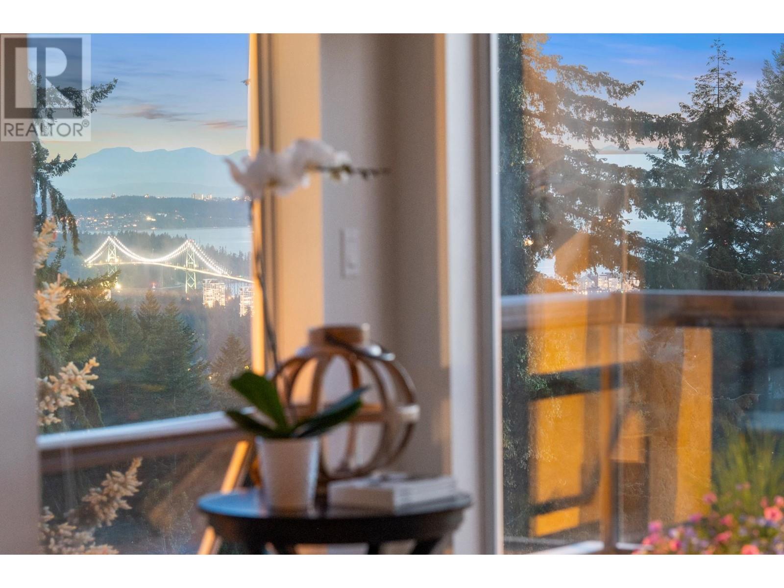 












4210 STARLIGHT WAY

,
North Vancouver,




British Columbia
V7N4L5

