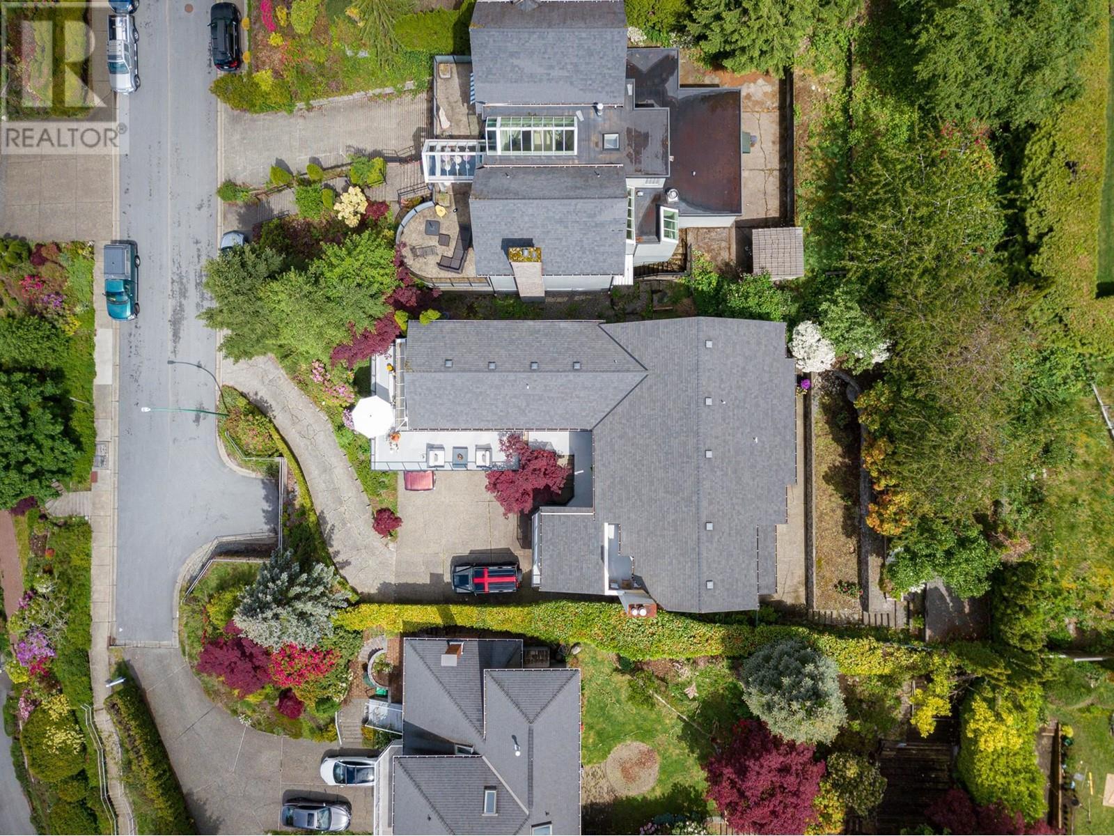 












4210 STARLIGHT WAY

,
North Vancouver,




British Columbia
V7N4L5

