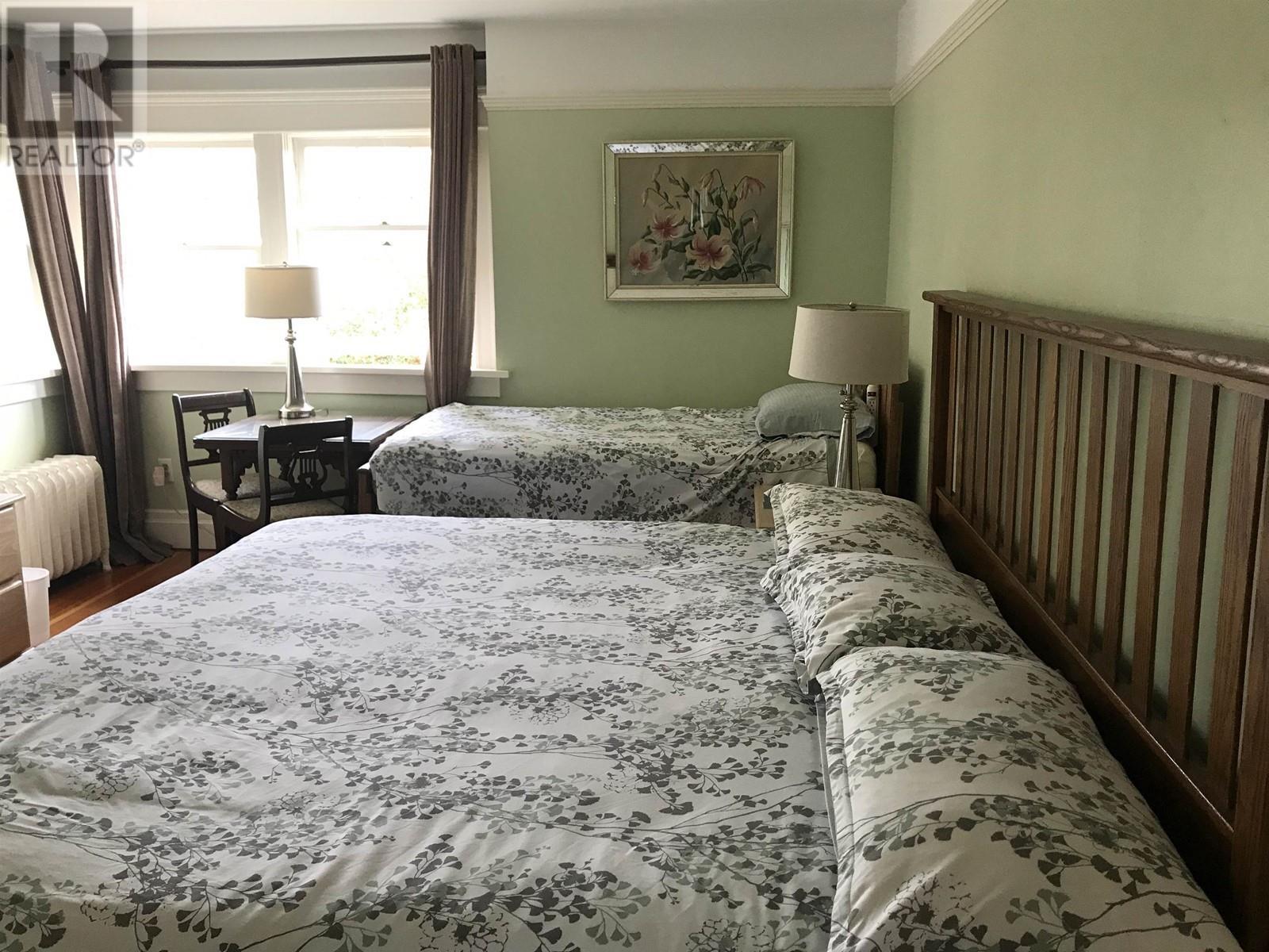 












1617 W GRAND BOULEVARD

,
North Vancouver,




British Columbia
V7L3Y2

