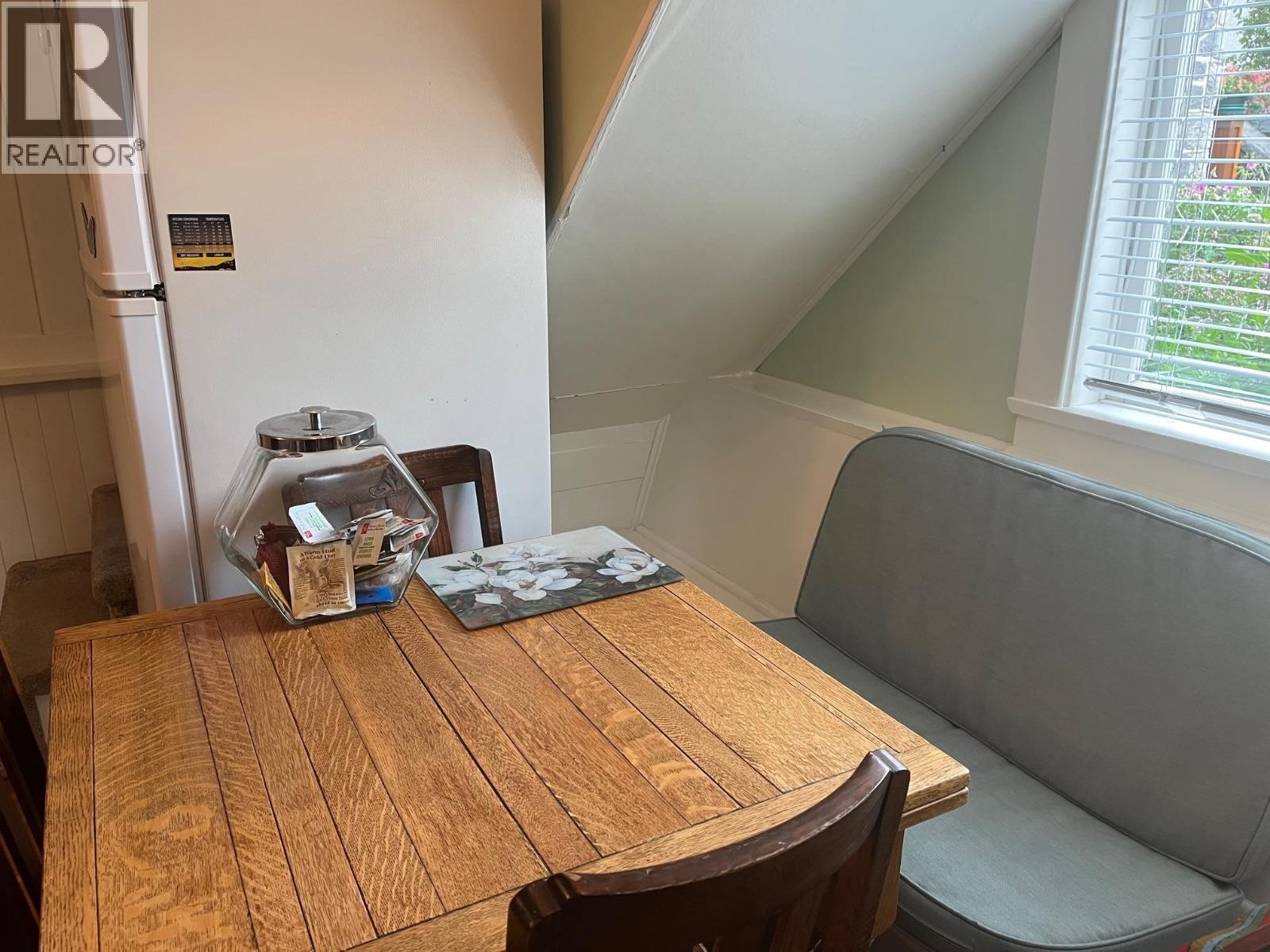 












1617 W GRAND BOULEVARD

,
North Vancouver,




British Columbia
V7L3Y2

