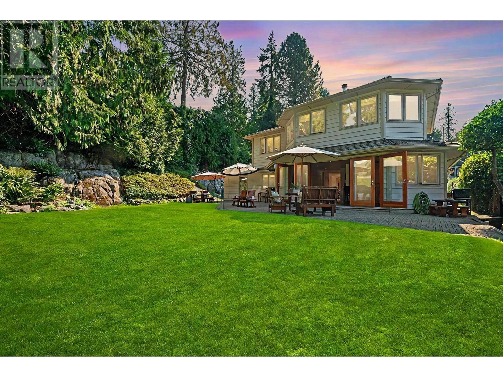 












5475 GREENLEAF ROAD

,
West Vancouver,




British Columbia
V7W1N5

