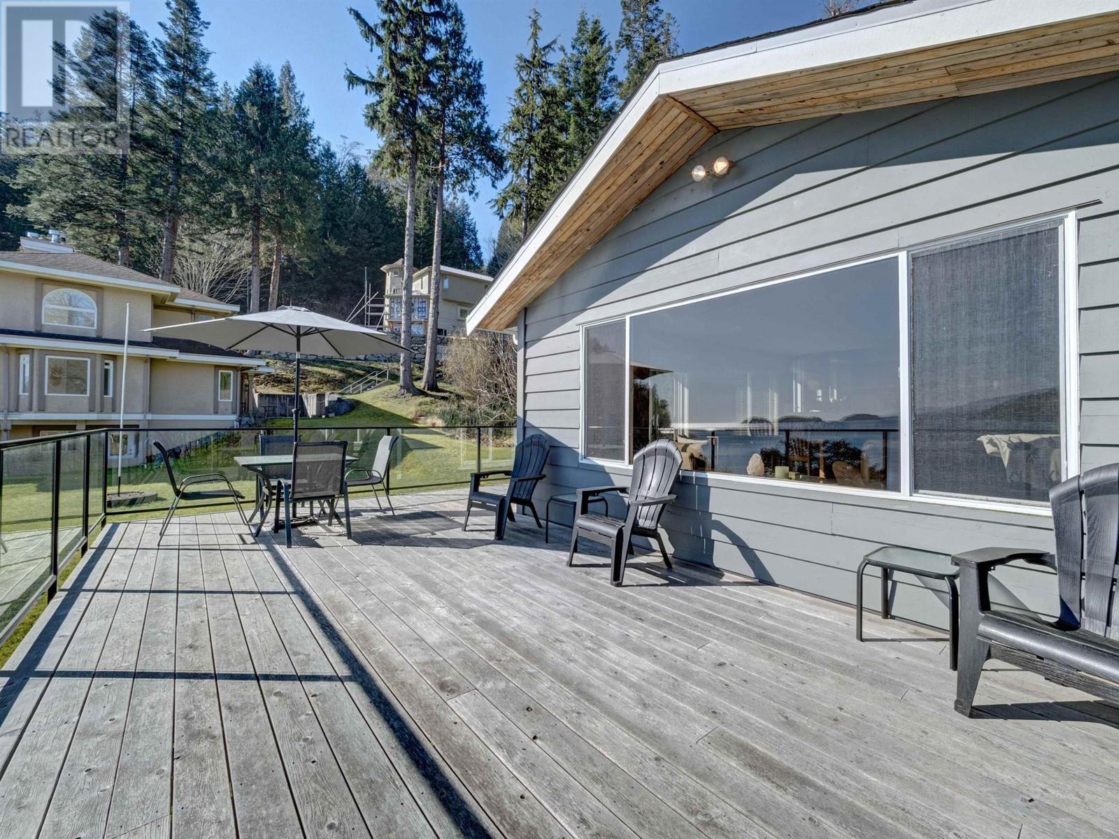 












7653 REDROOFFS ROAD

,
Halfmoon Bay,




British Columbia
V7Z1C4

