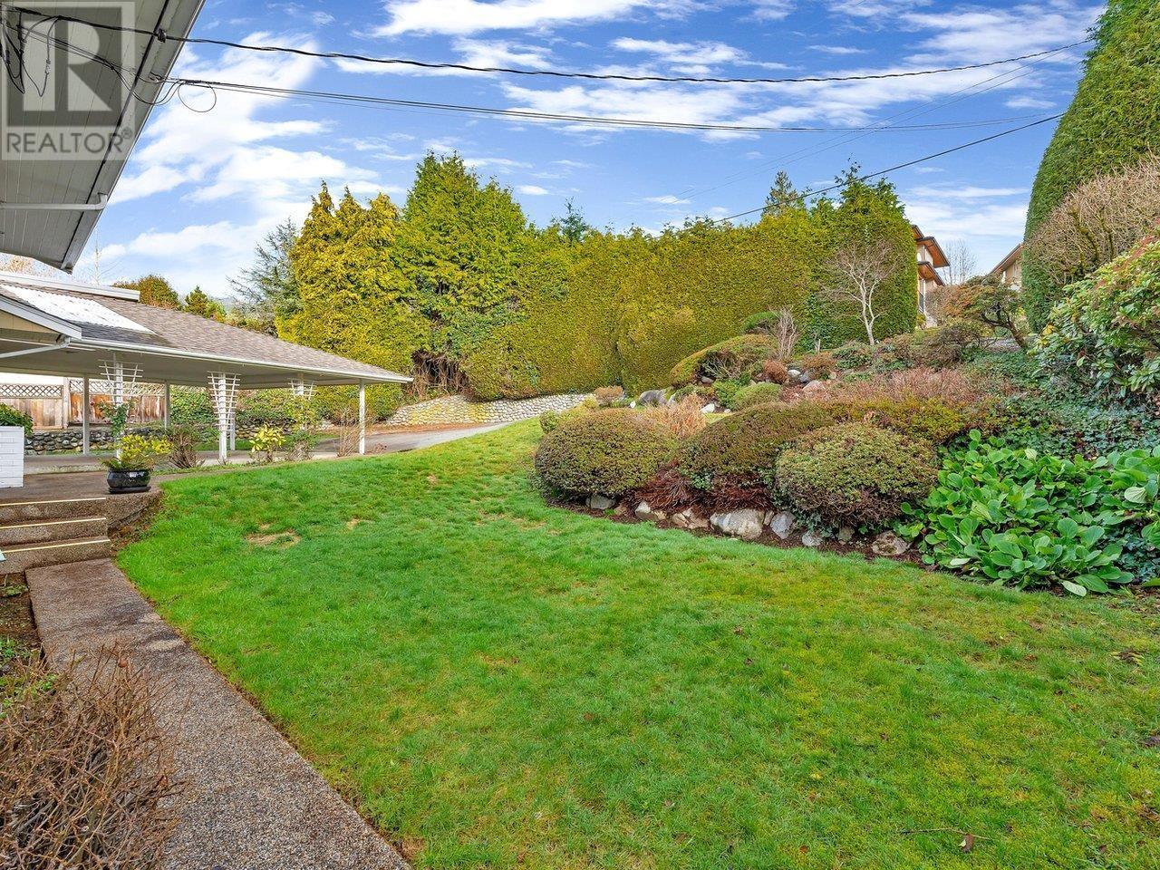 












1204 OTTABURN ROAD

,
West Vancouver,




British Columbia
V7S2J8

