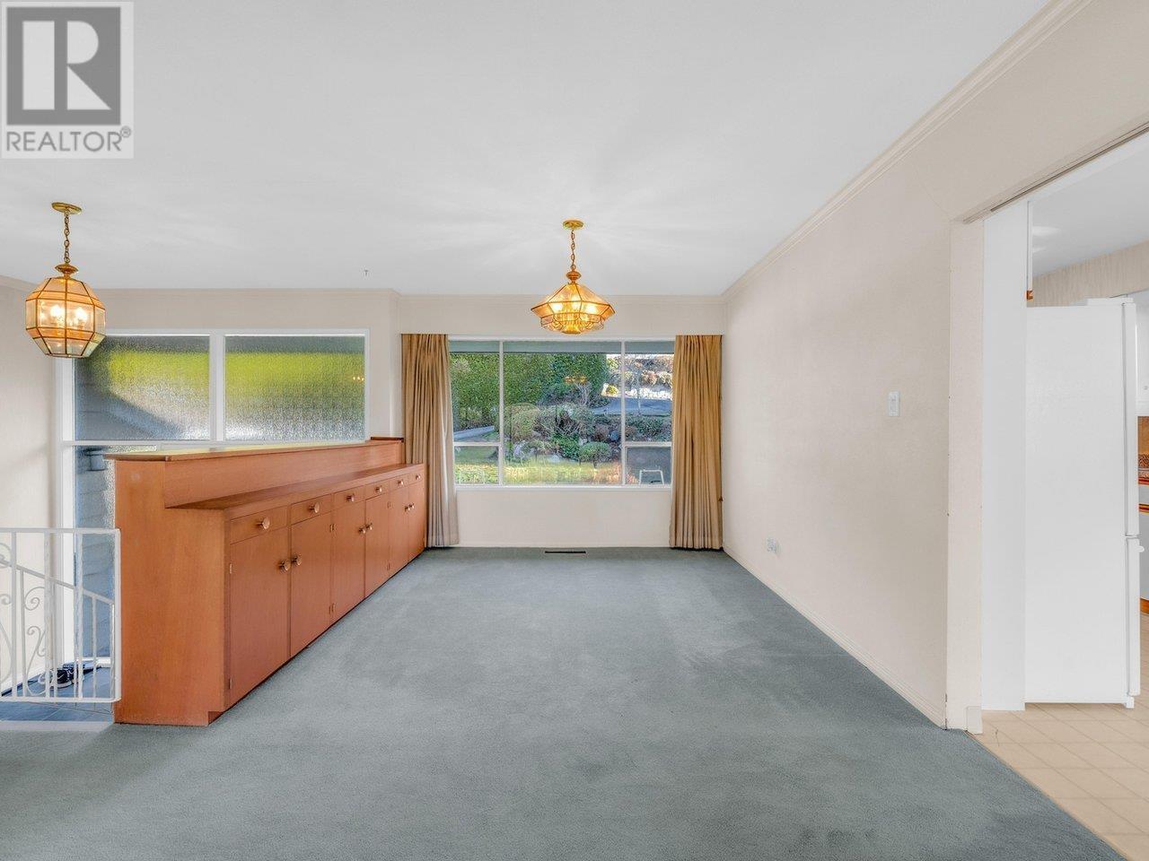 












1204 OTTABURN ROAD

,
West Vancouver,




British Columbia
V7S2J8

