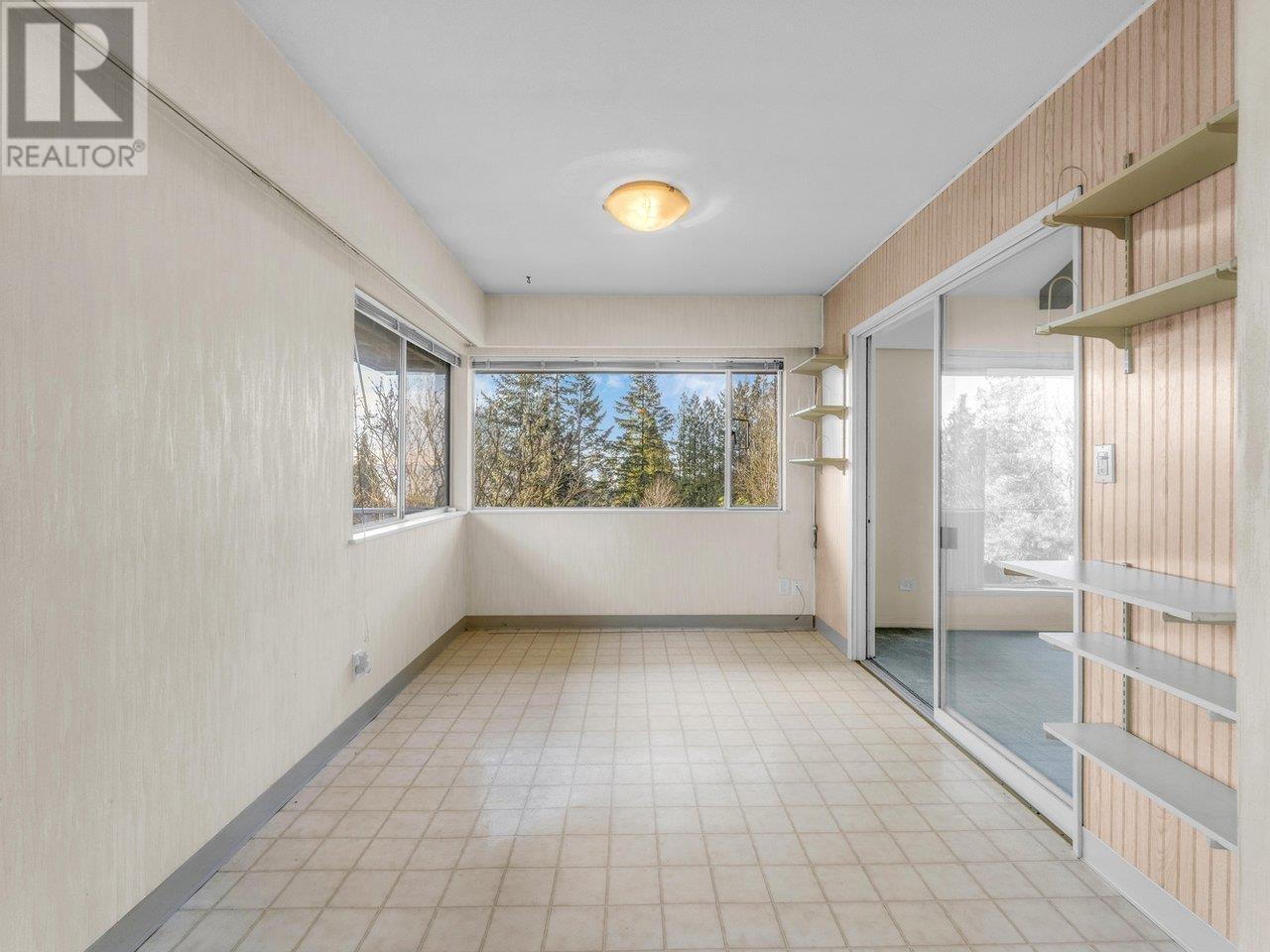 












1204 OTTABURN ROAD

,
West Vancouver,




British Columbia
V7S2J8

