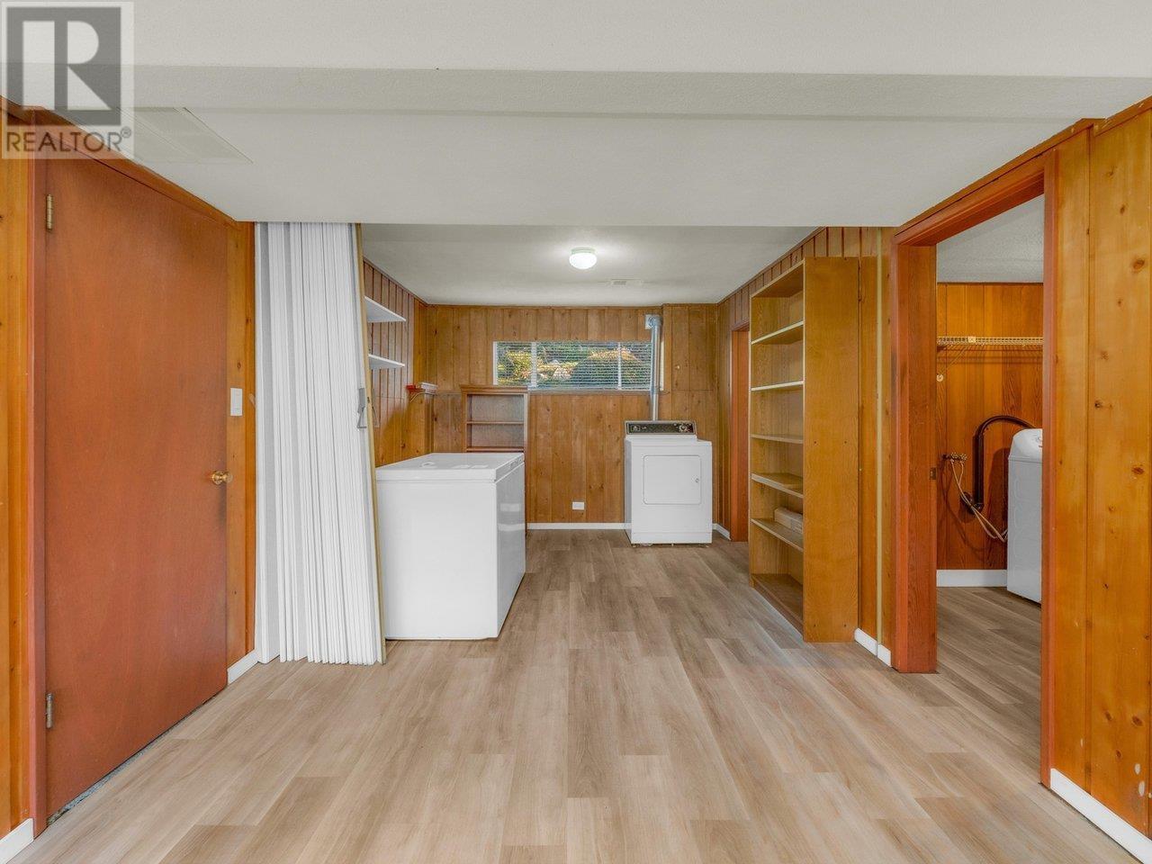 












1204 OTTABURN ROAD

,
West Vancouver,




British Columbia
V7S2J8

