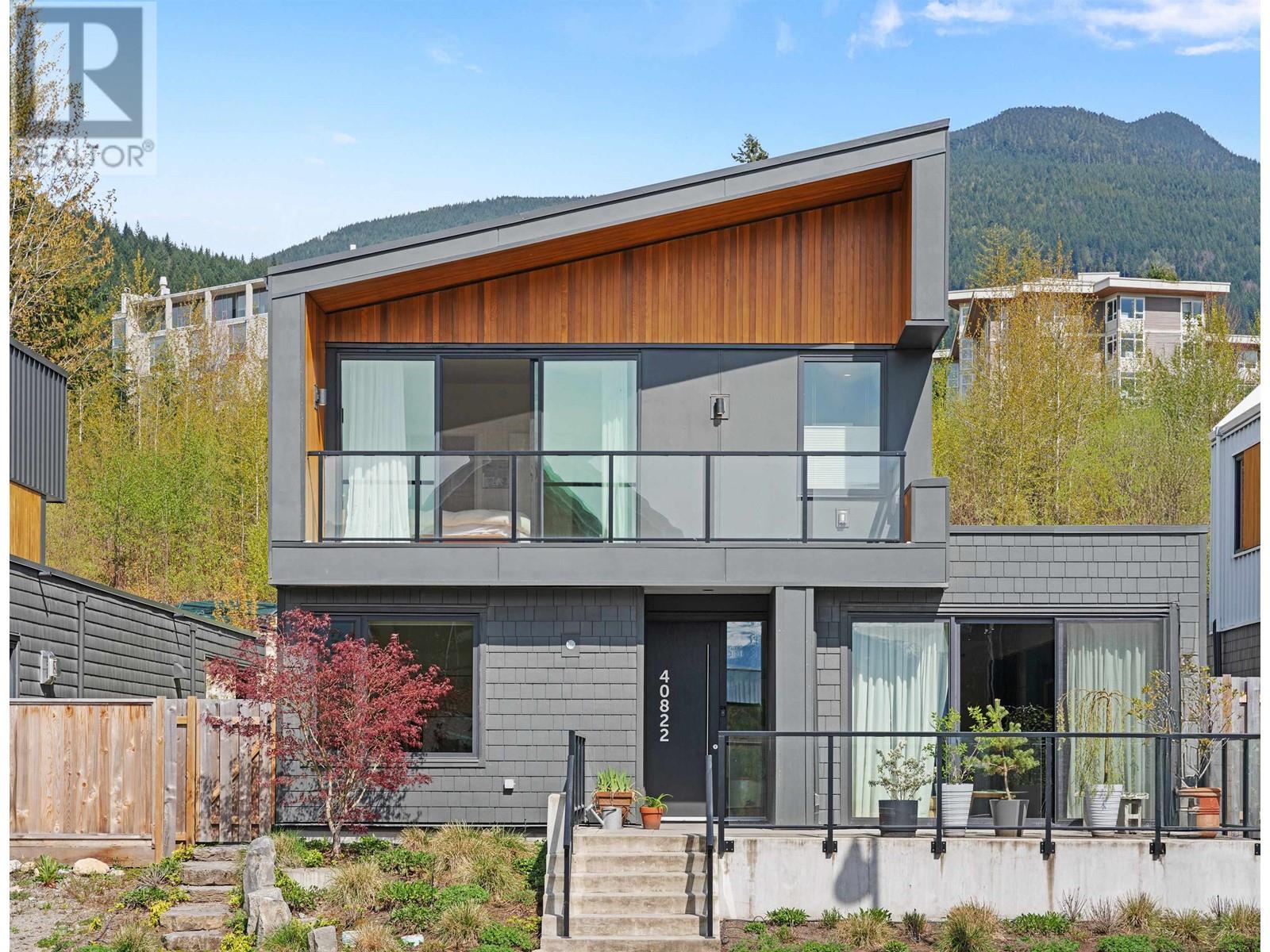 












40822 THE CRESCENT

,
Squamish,




British Columbia
V8B1B1

